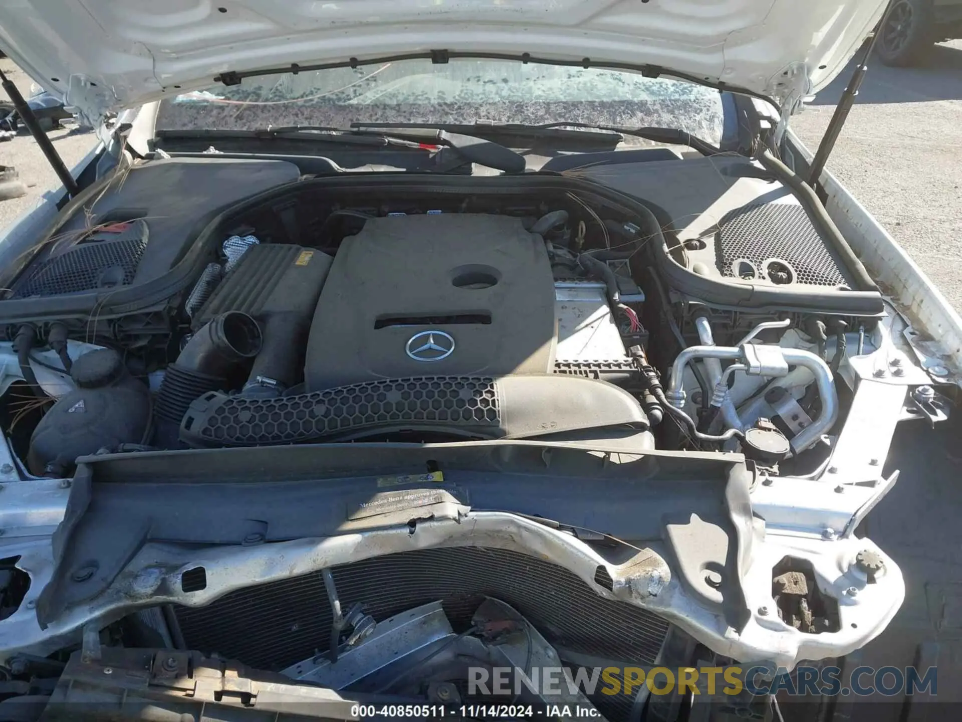 10 Photograph of a damaged car WDDZF4JB7KA589144 MERCEDES-BENZ E 300 2019
