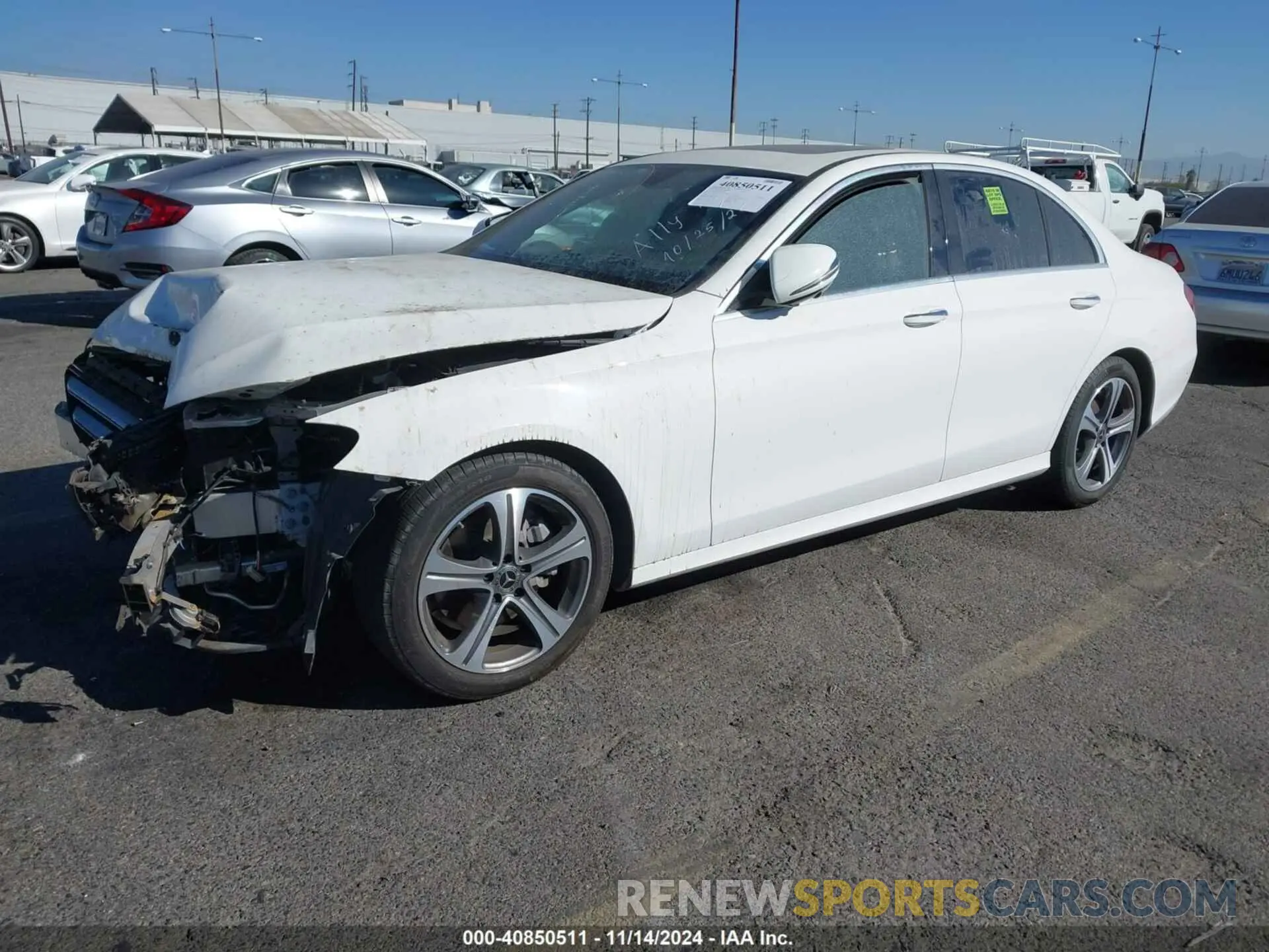 2 Photograph of a damaged car WDDZF4JB7KA589144 MERCEDES-BENZ E 300 2019