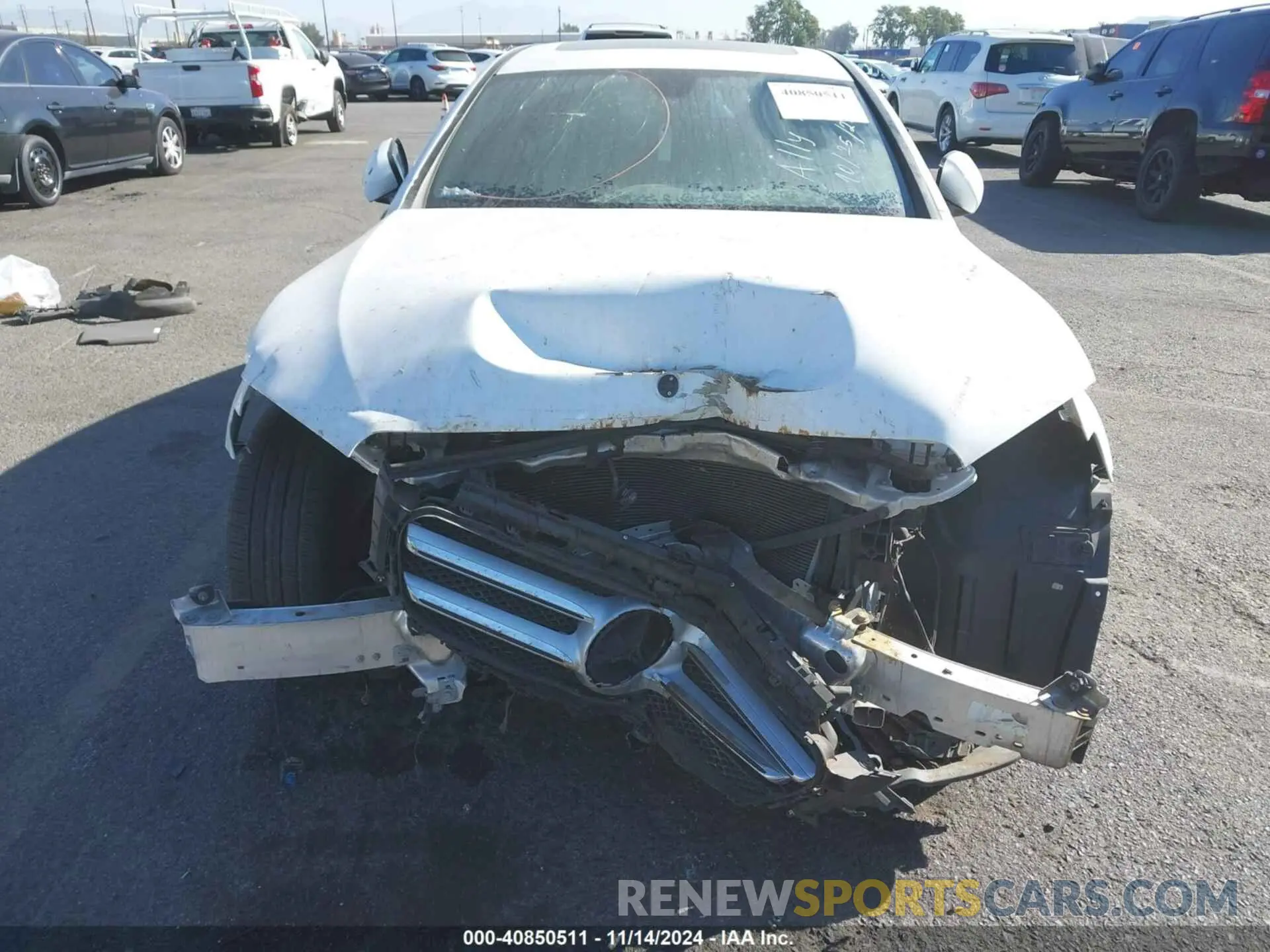 6 Photograph of a damaged car WDDZF4JB7KA589144 MERCEDES-BENZ E 300 2019