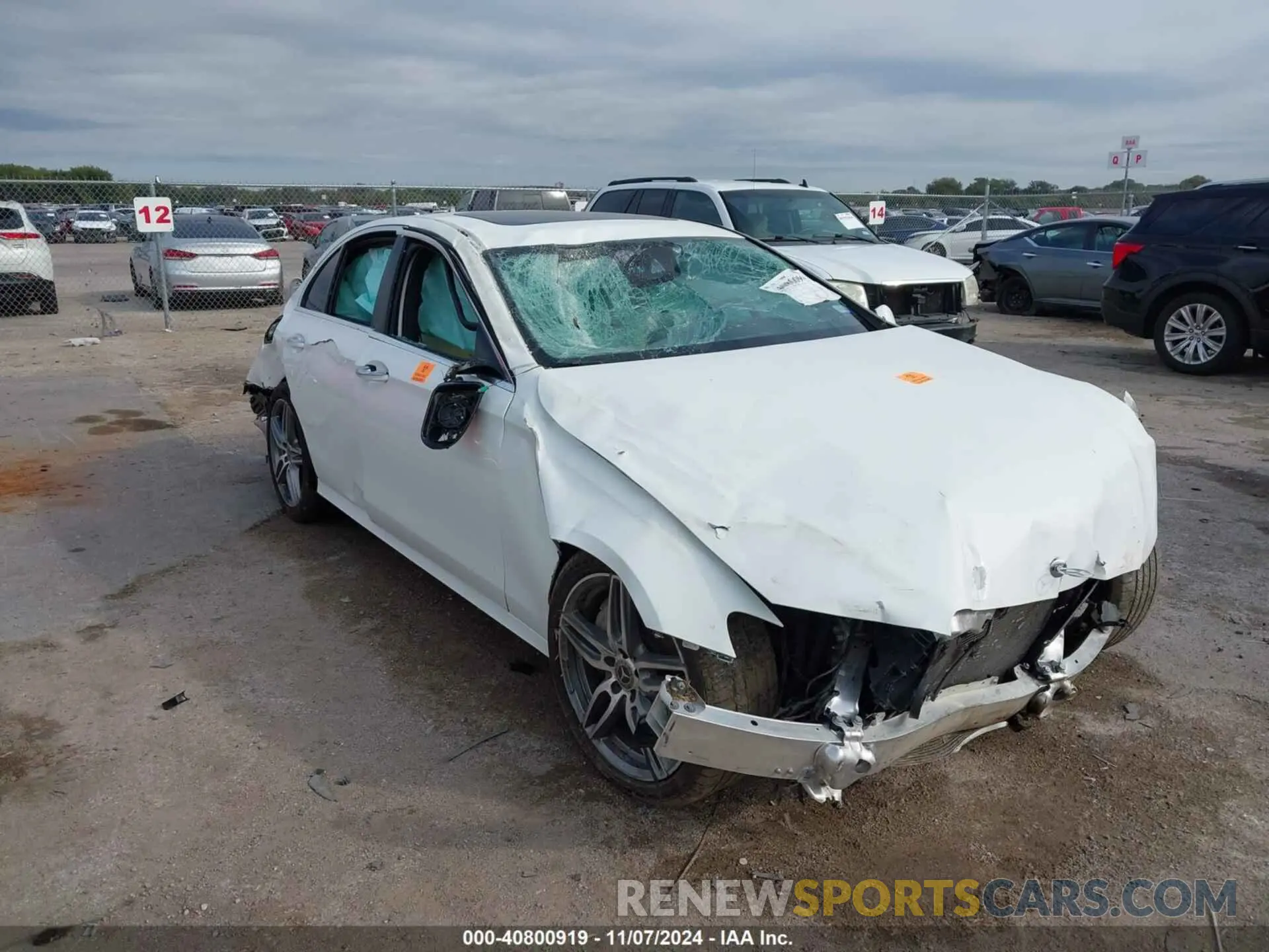 1 Photograph of a damaged car WDDZF4JB7KA658866 MERCEDES-BENZ E 300 2019