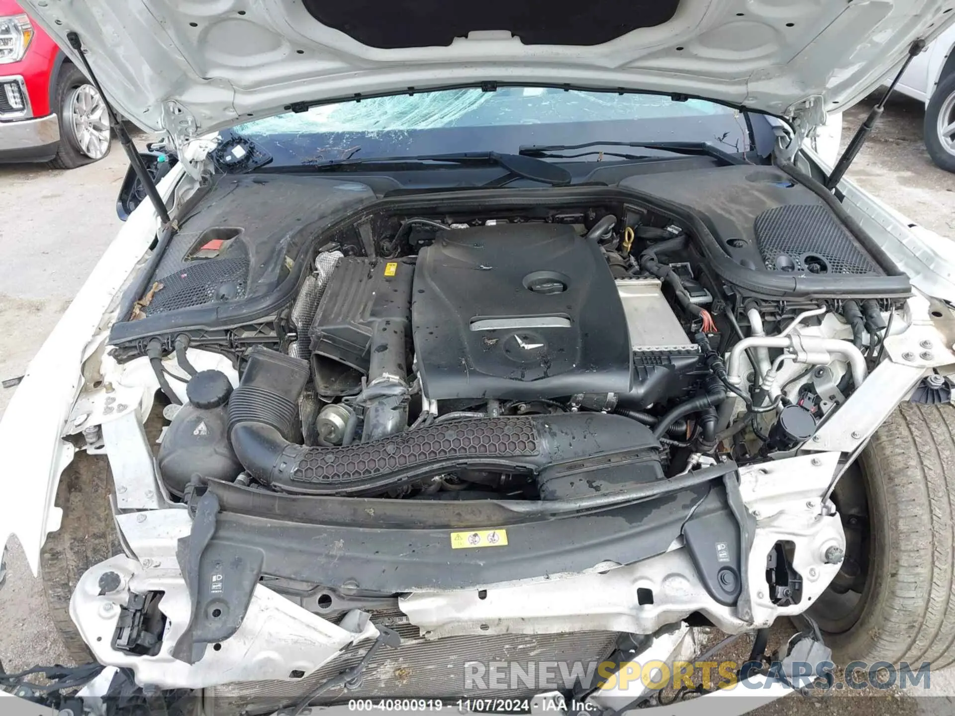 10 Photograph of a damaged car WDDZF4JB7KA658866 MERCEDES-BENZ E 300 2019