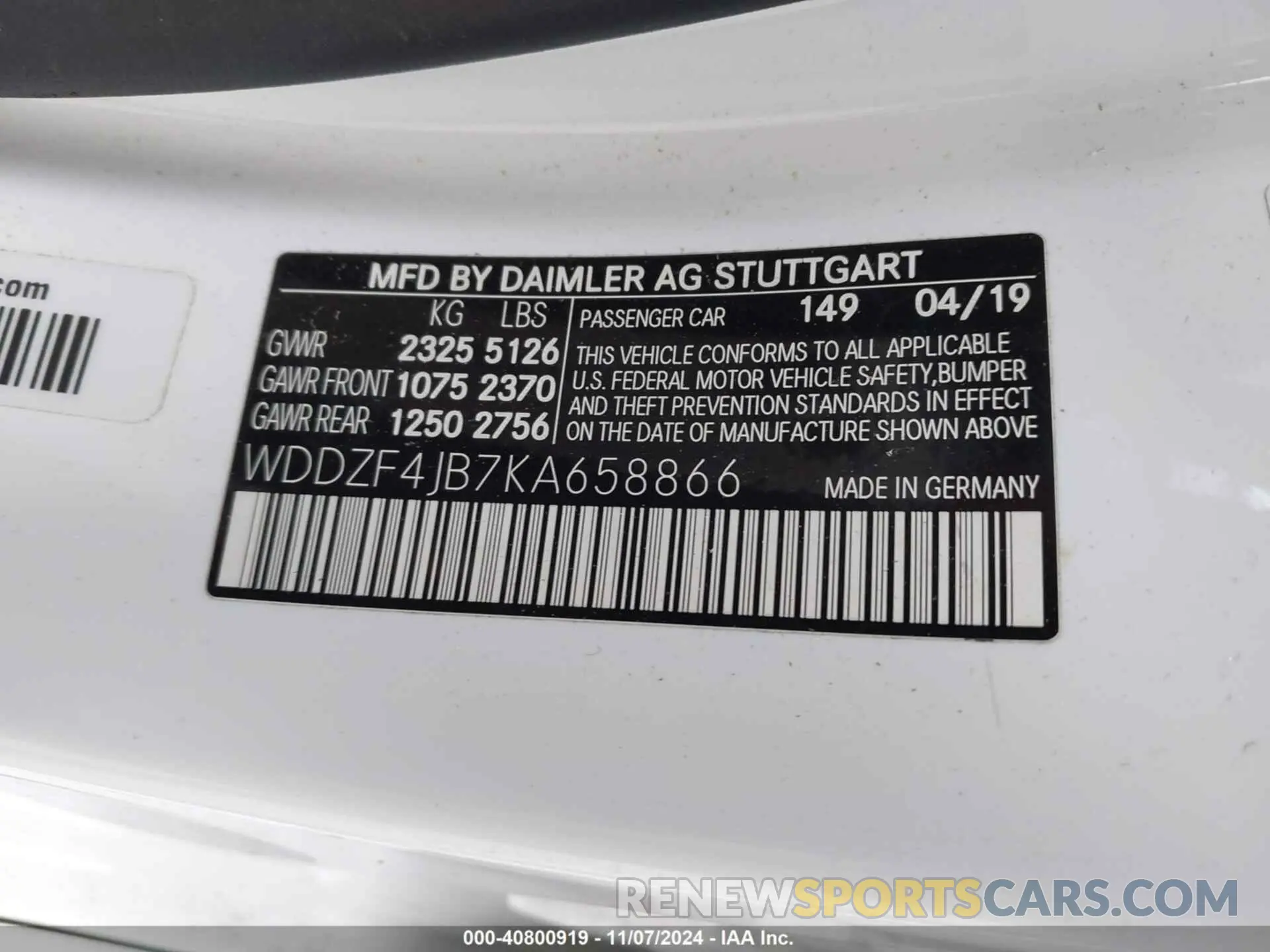 9 Photograph of a damaged car WDDZF4JB7KA658866 MERCEDES-BENZ E 300 2019