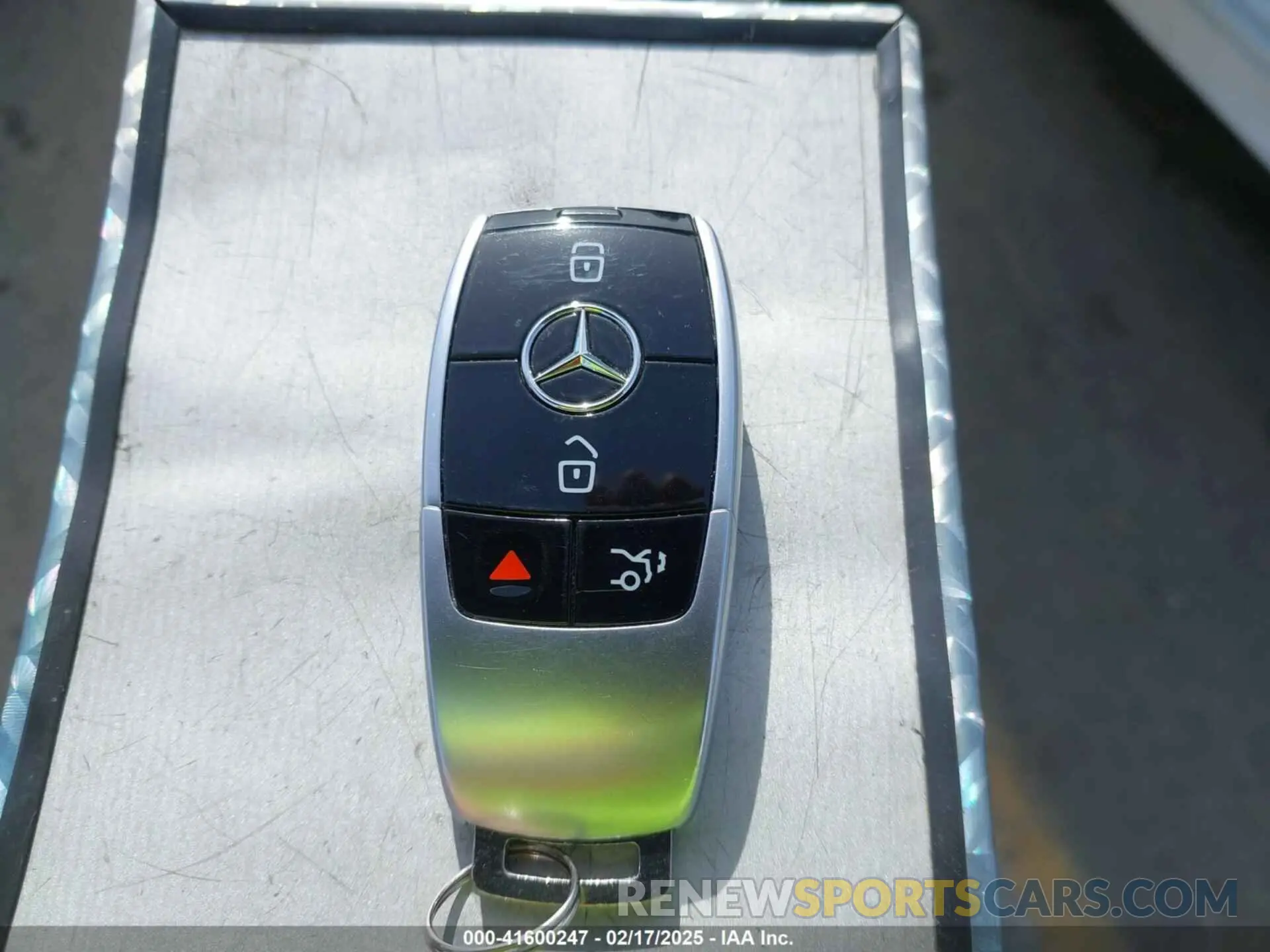 11 Photograph of a damaged car WDDZF4JB8KA597205 MERCEDES-BENZ E 300 2019