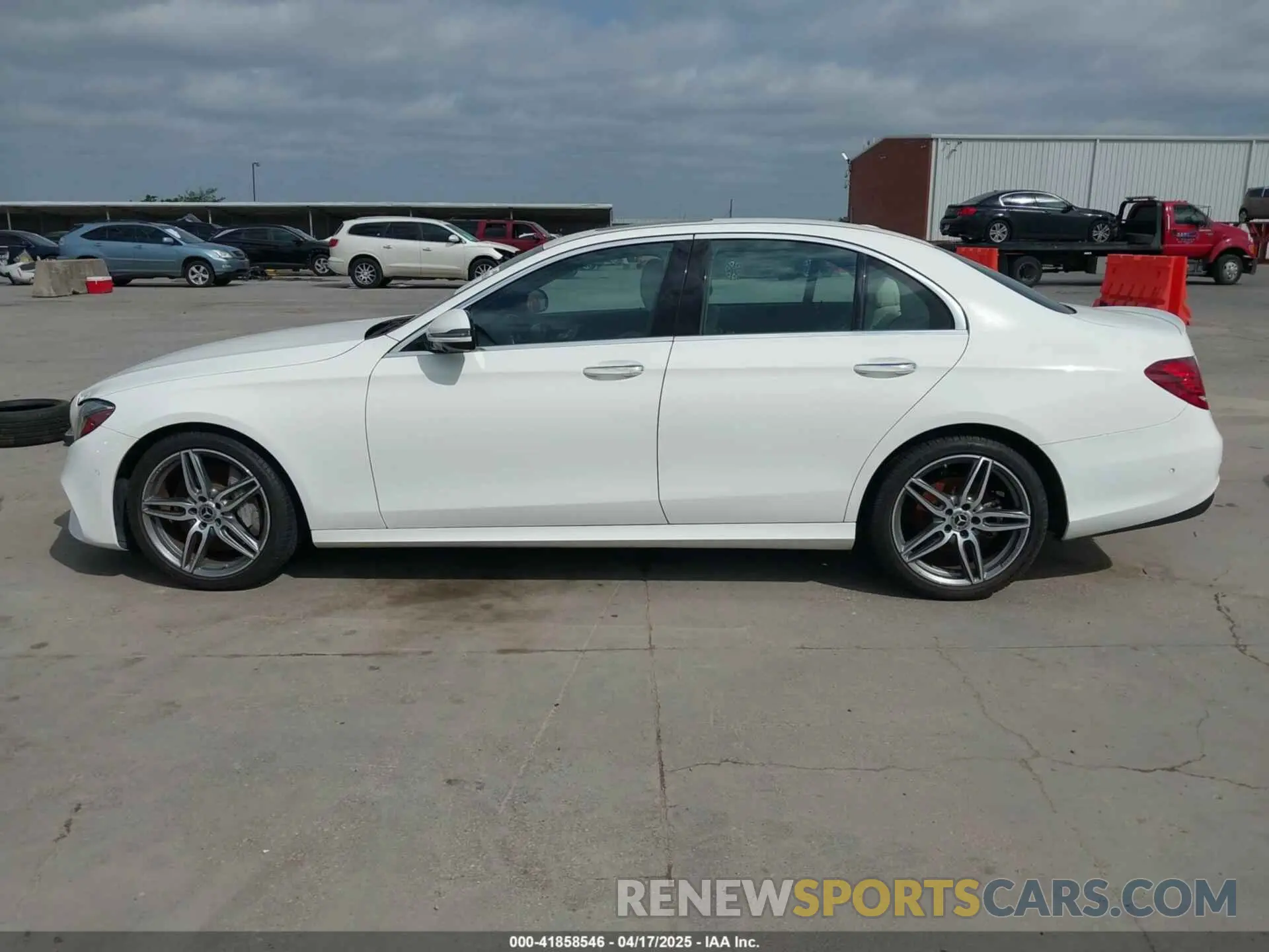 15 Photograph of a damaged car WDDZF4JB8KA619333 MERCEDES-BENZ E 300 2019