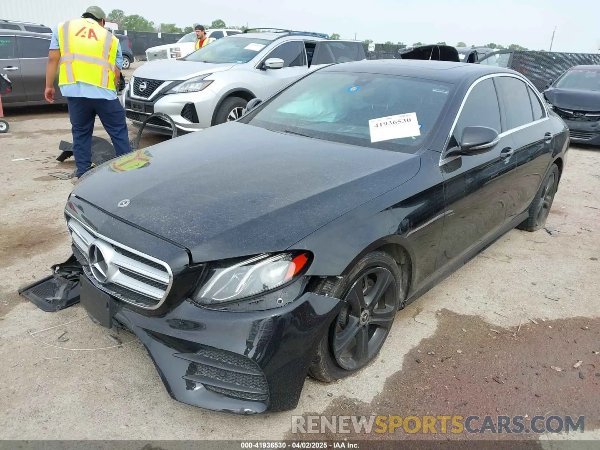 2 Photograph of a damaged car WDDZF4JB9KA547672 MERCEDES-BENZ E 300 2019