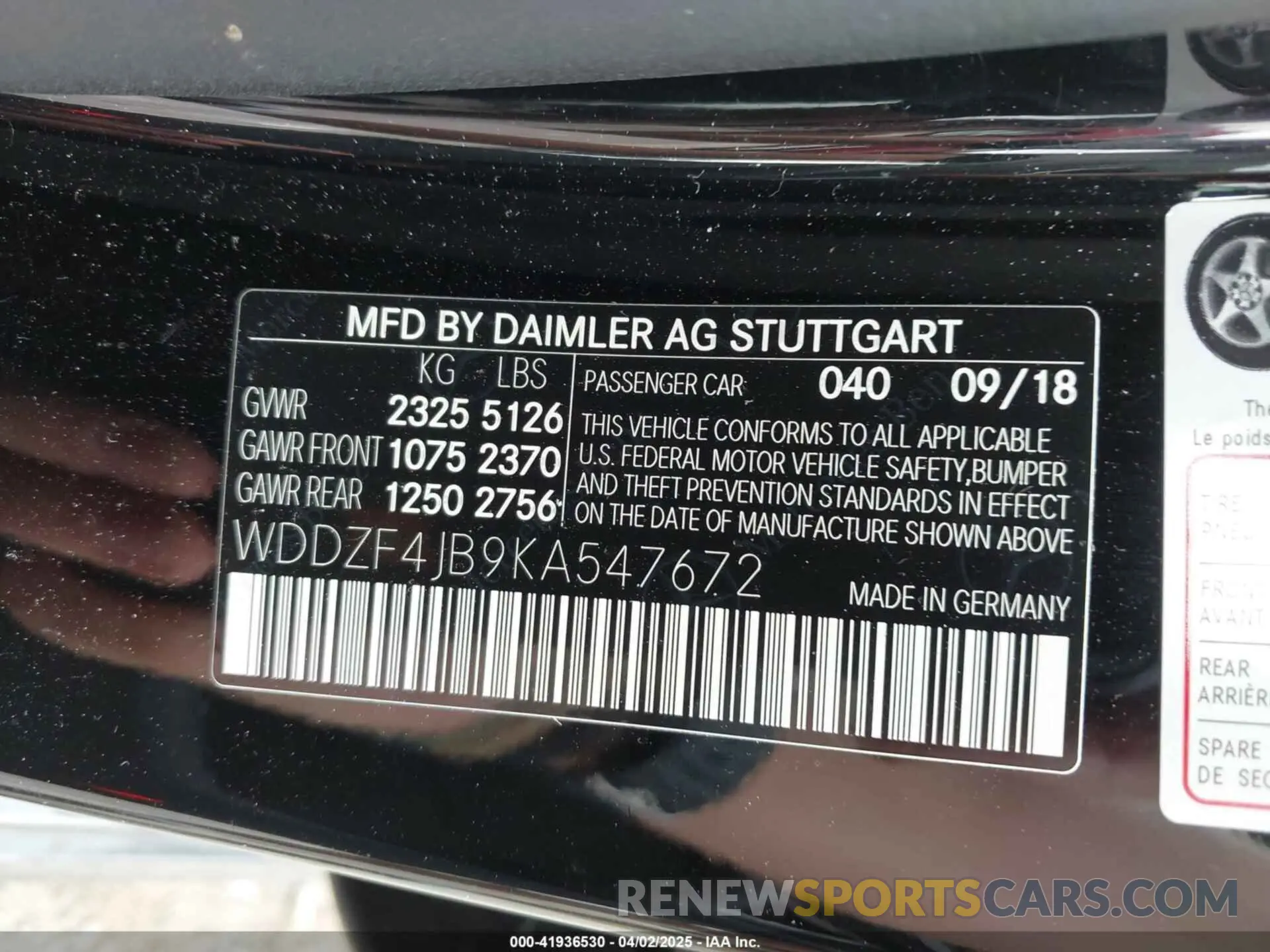 9 Photograph of a damaged car WDDZF4JB9KA547672 MERCEDES-BENZ E 300 2019