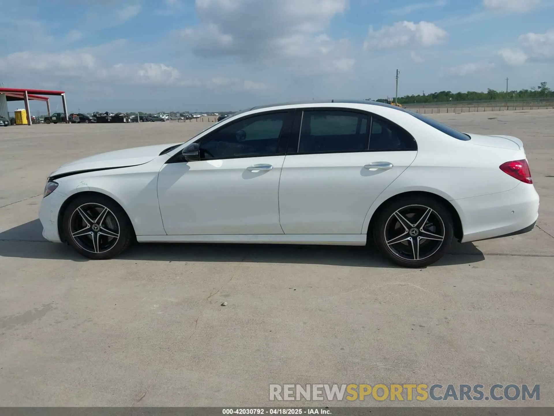 14 Photograph of a damaged car WDDZF4JBXKA504054 MERCEDES-BENZ E 300 2019