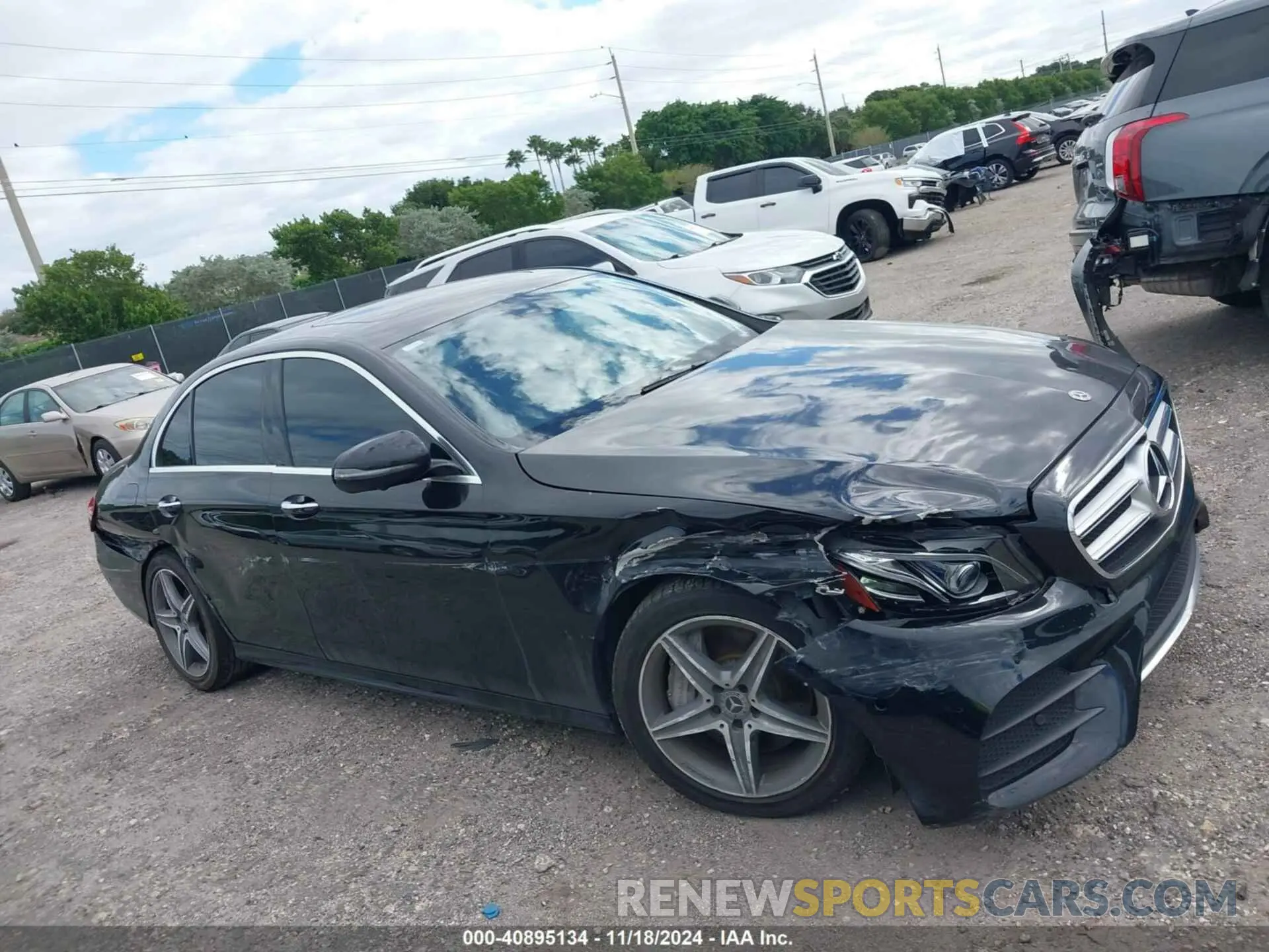 12 Photograph of a damaged car WDDZF4JBXKA521758 MERCEDES-BENZ E 300 2019