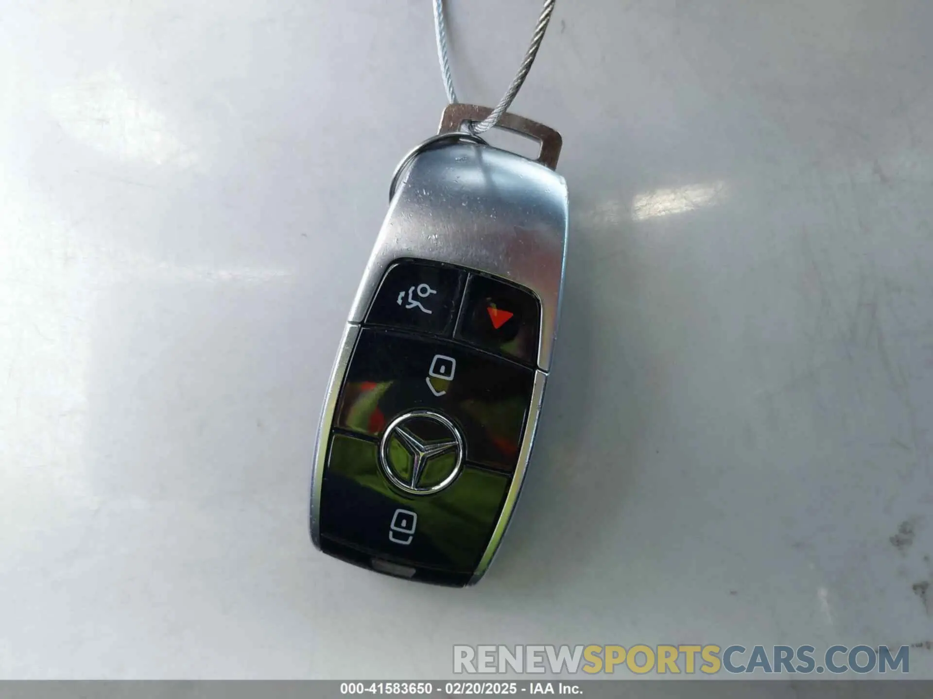 11 Photograph of a damaged car WDDZF4JBXKA549463 MERCEDES-BENZ E 300 2019