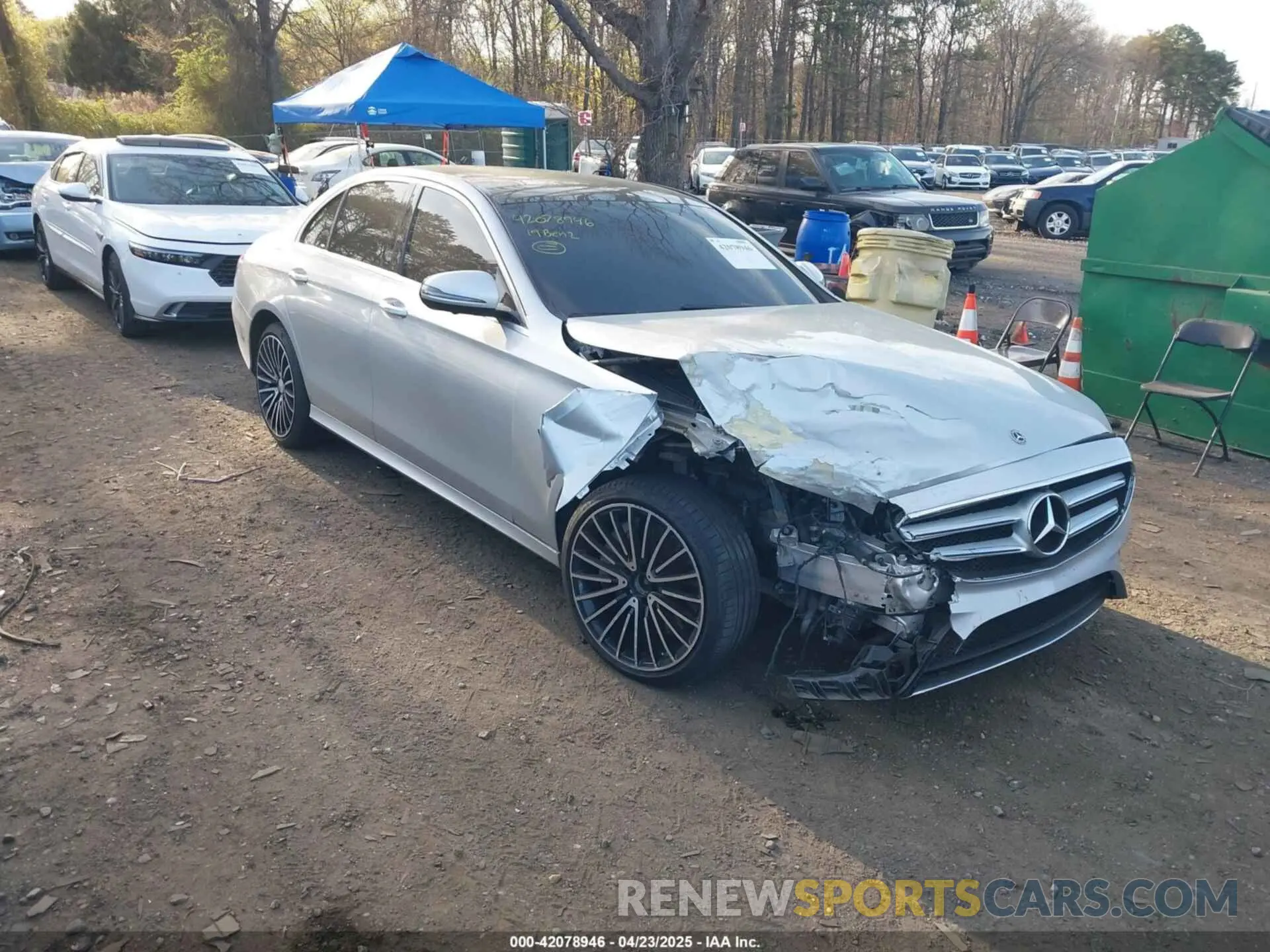 1 Photograph of a damaged car WDDZF4KB0KA588433 MERCEDES-BENZ E 300 2019