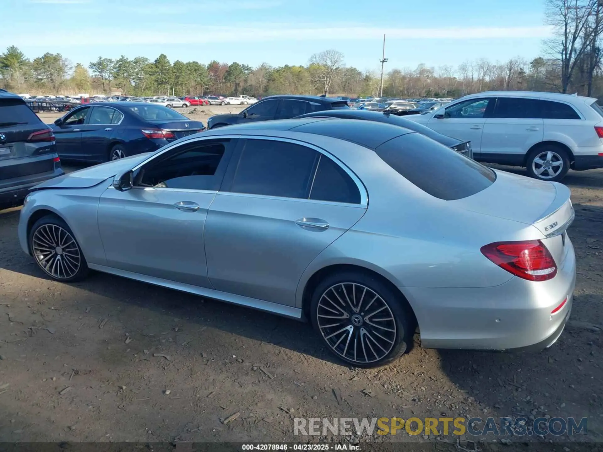 13 Photograph of a damaged car WDDZF4KB0KA588433 MERCEDES-BENZ E 300 2019