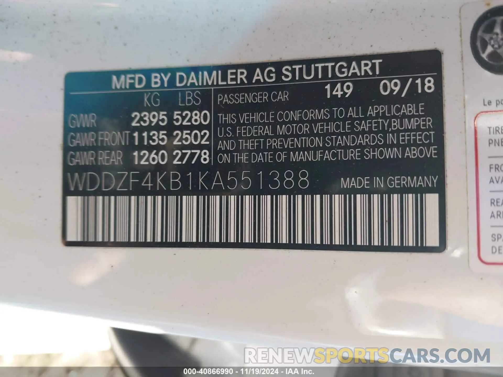 9 Photograph of a damaged car WDDZF4KB1KA551388 MERCEDES-BENZ E 300 2019