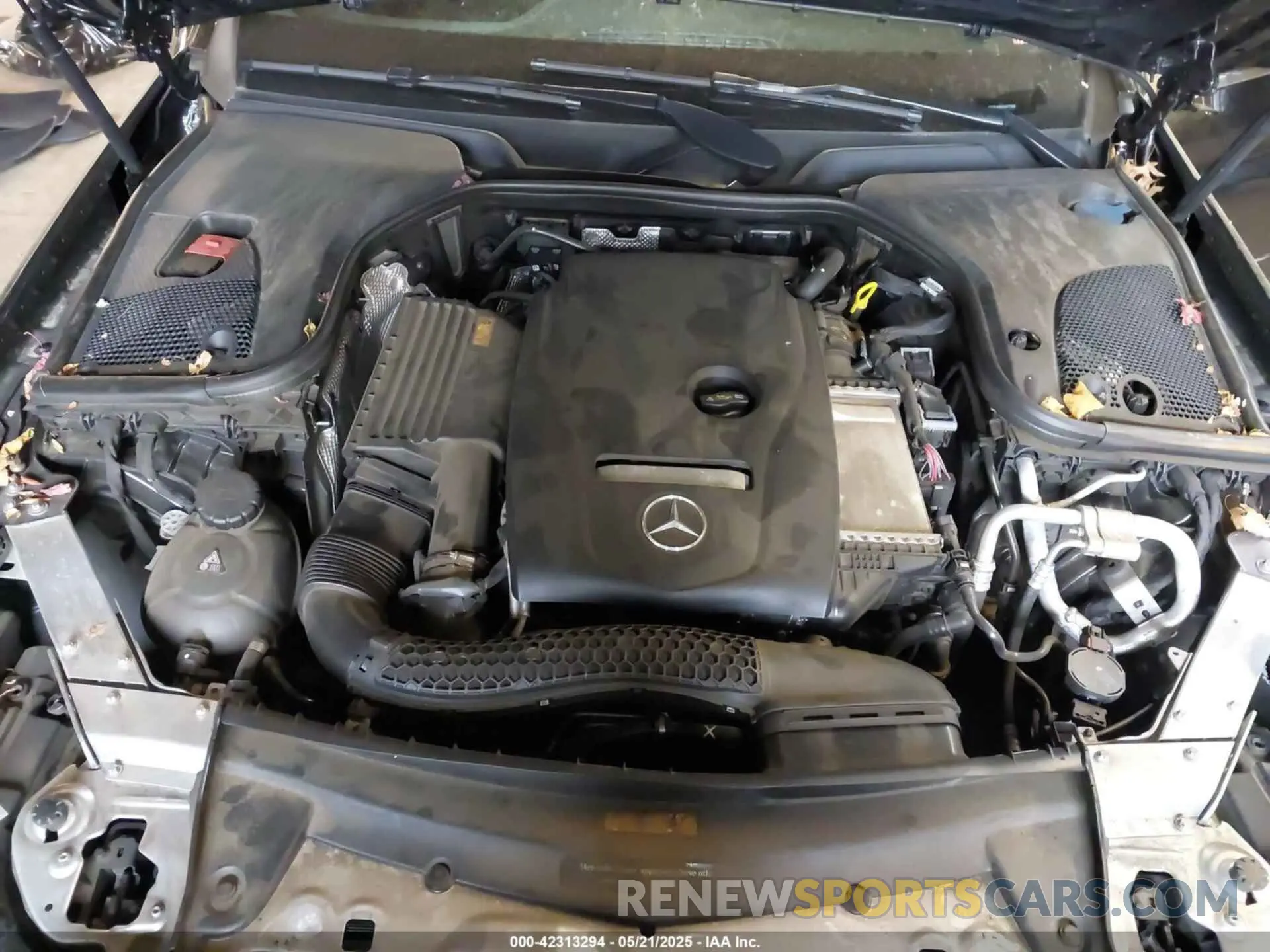 10 Photograph of a damaged car WDDZF4KB2KA577059 MERCEDES-BENZ E 300 2019