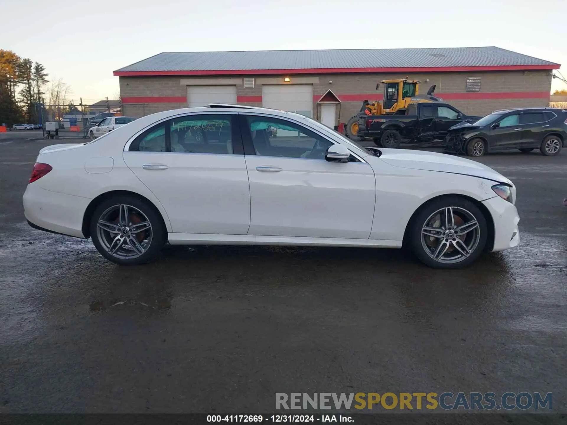 12 Photograph of a damaged car WDDZF4KB2KA609220 MERCEDES-BENZ E 300 2019