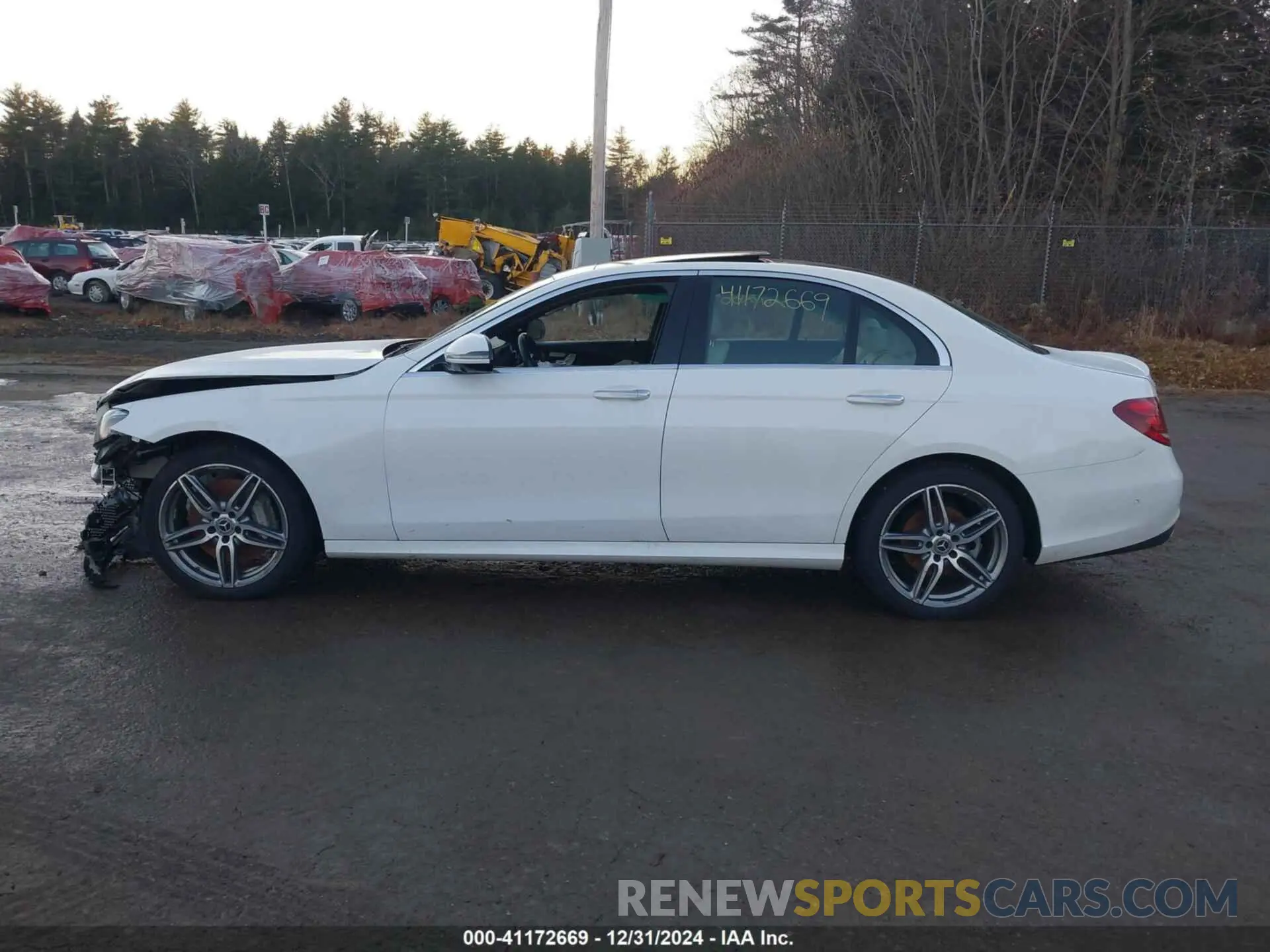 13 Photograph of a damaged car WDDZF4KB2KA609220 MERCEDES-BENZ E 300 2019