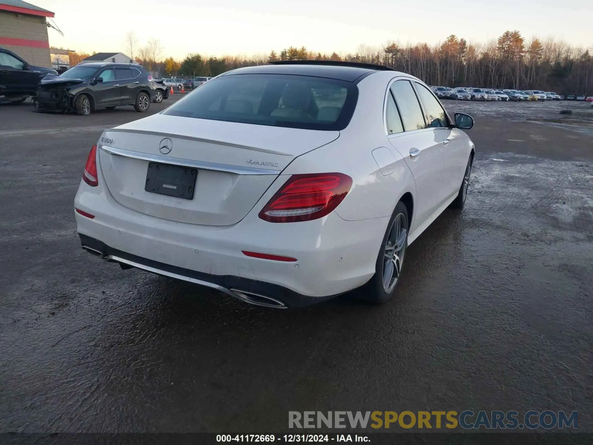 4 Photograph of a damaged car WDDZF4KB2KA609220 MERCEDES-BENZ E 300 2019