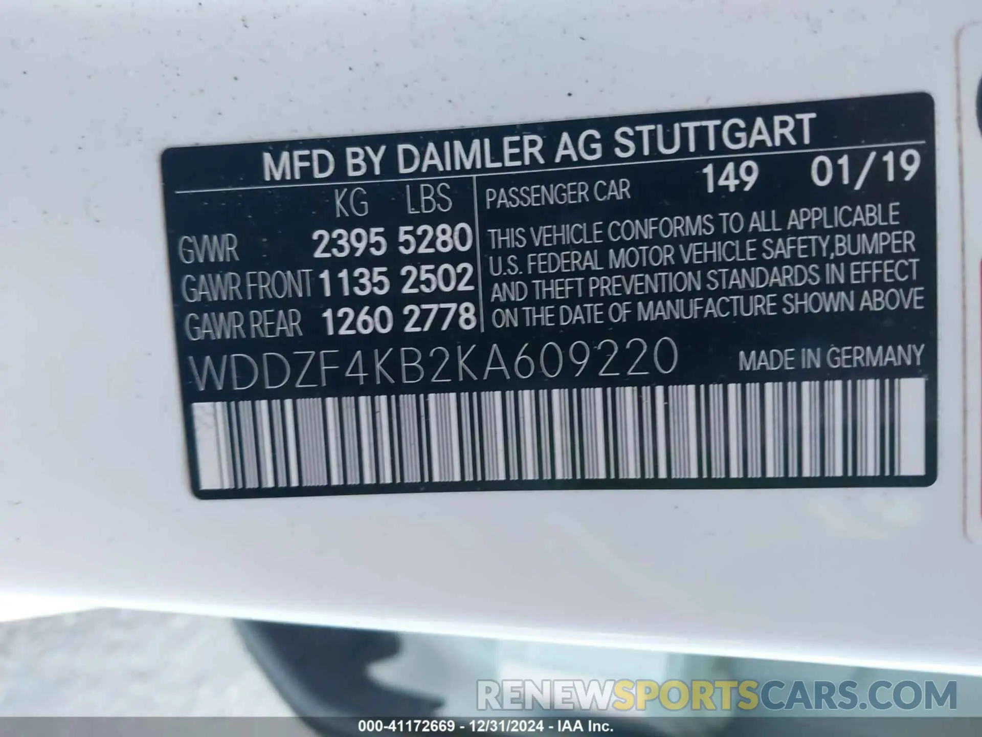 9 Photograph of a damaged car WDDZF4KB2KA609220 MERCEDES-BENZ E 300 2019