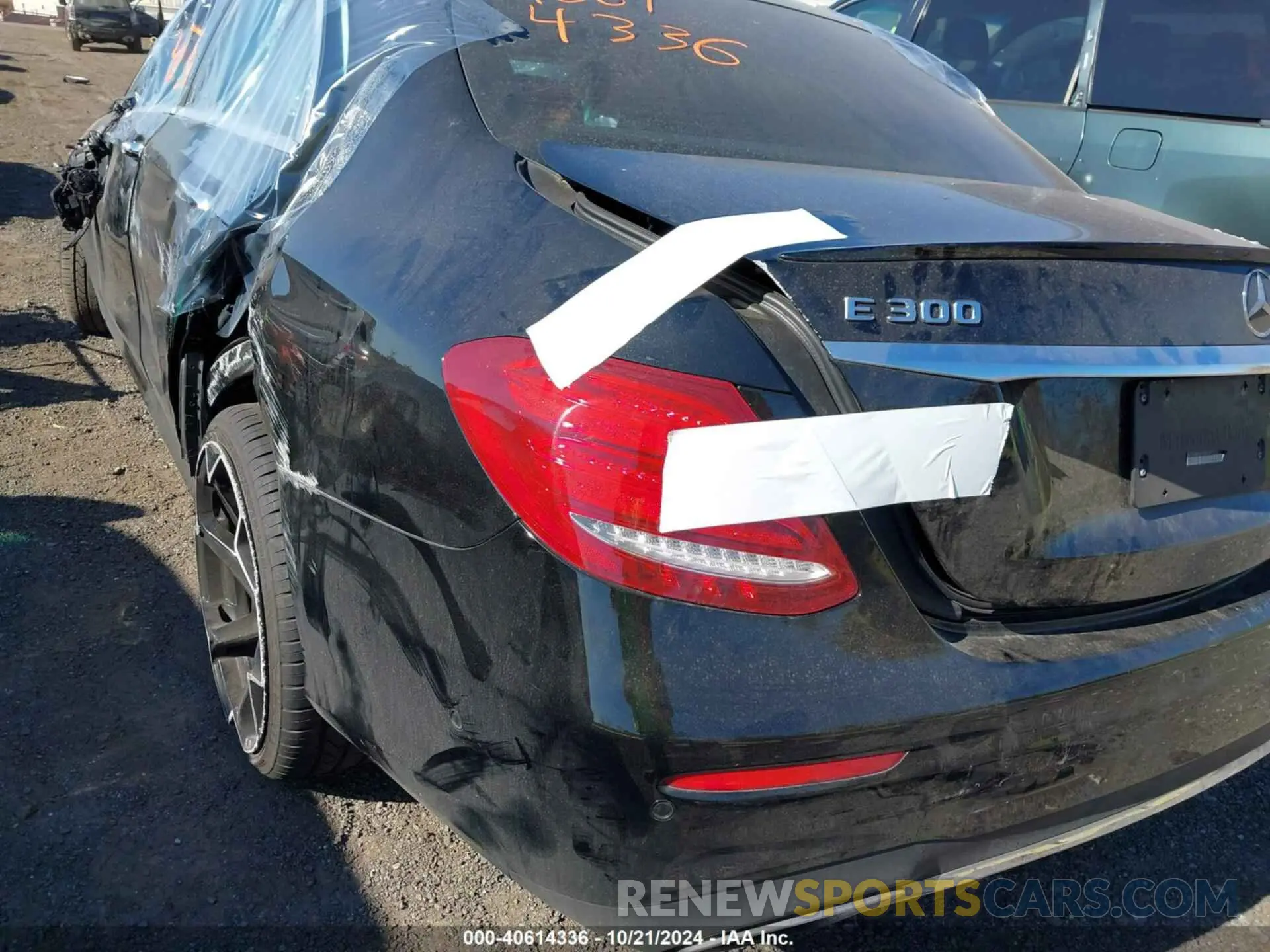 19 Photograph of a damaged car WDDZF4KB6KA508049 MERCEDES-BENZ E 300 2019