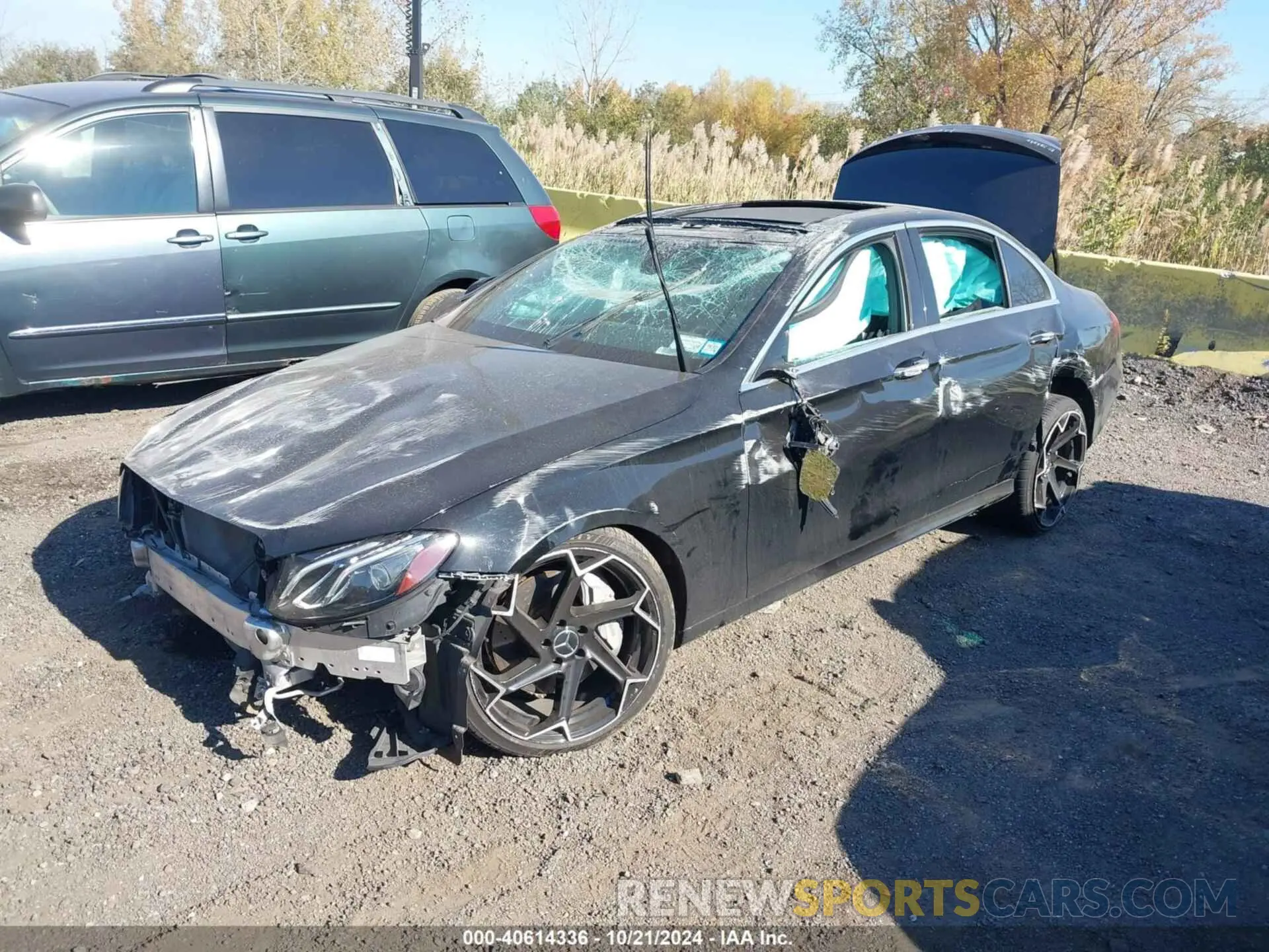2 Photograph of a damaged car WDDZF4KB6KA508049 MERCEDES-BENZ E 300 2019