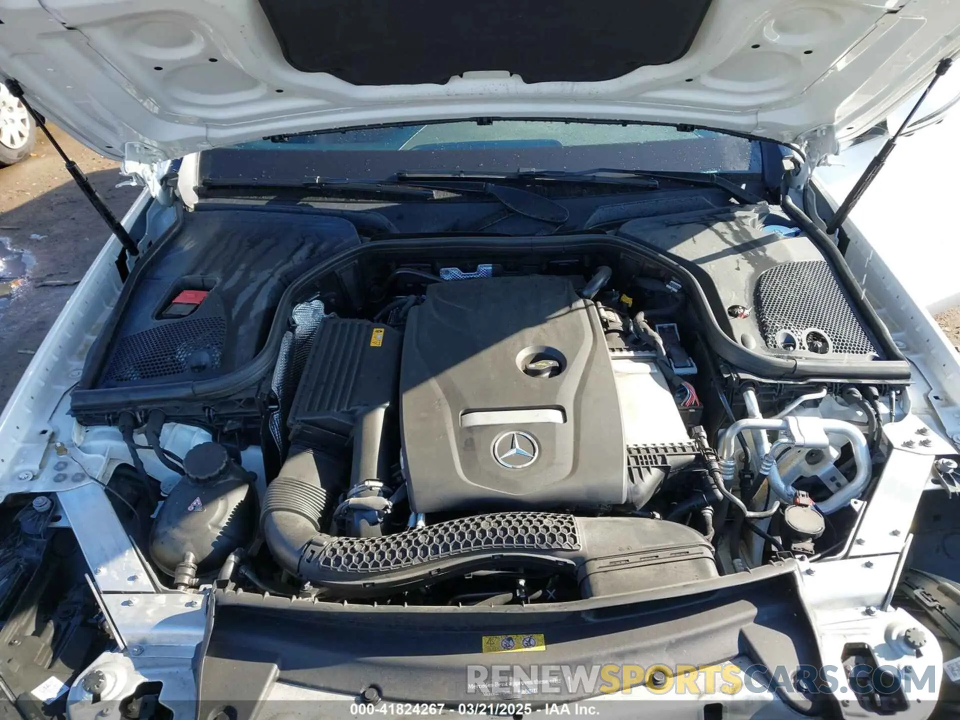10 Photograph of a damaged car WDDZF4KB7KA544039 MERCEDES-BENZ E 300 2019