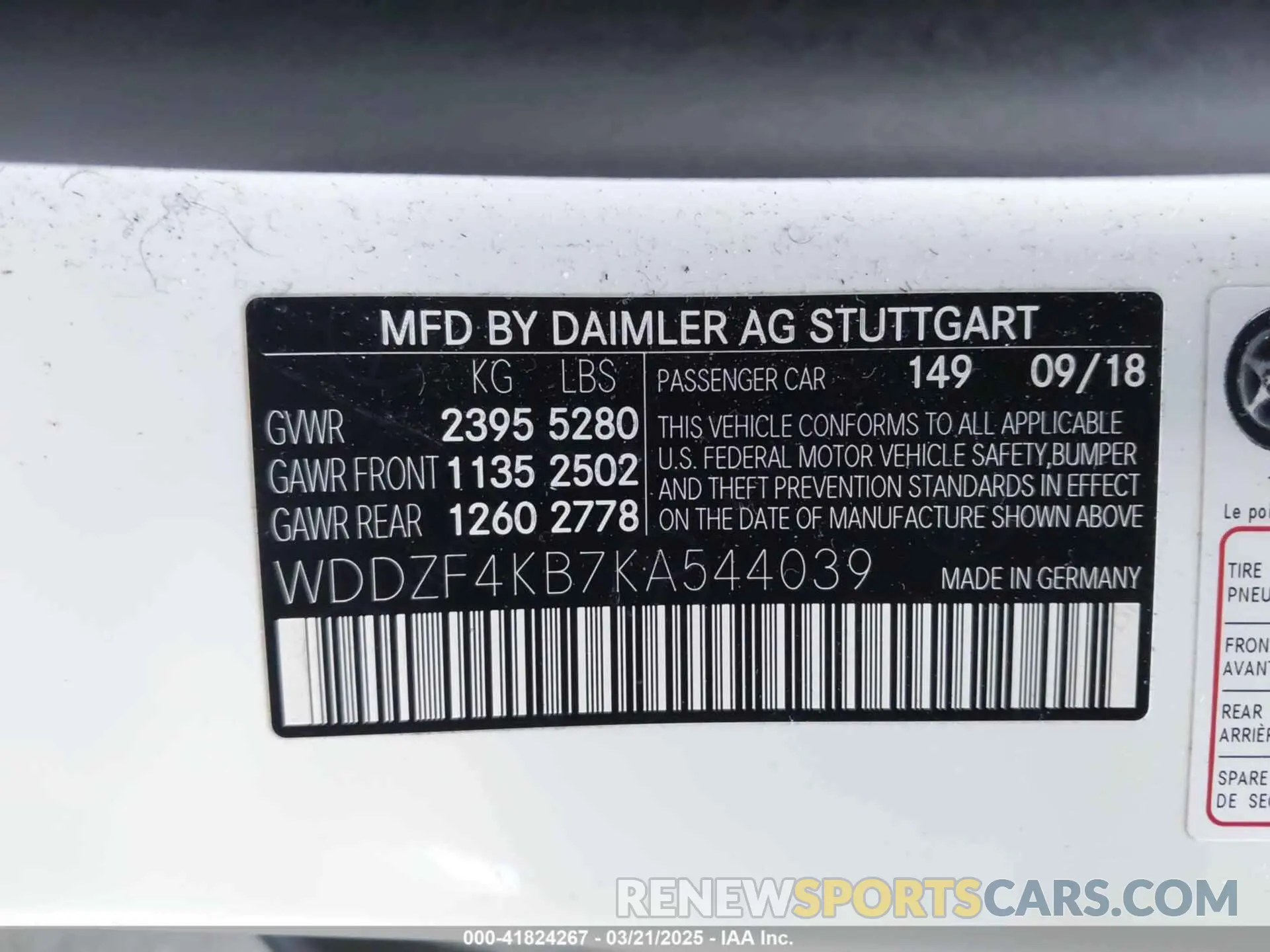 9 Photograph of a damaged car WDDZF4KB7KA544039 MERCEDES-BENZ E 300 2019