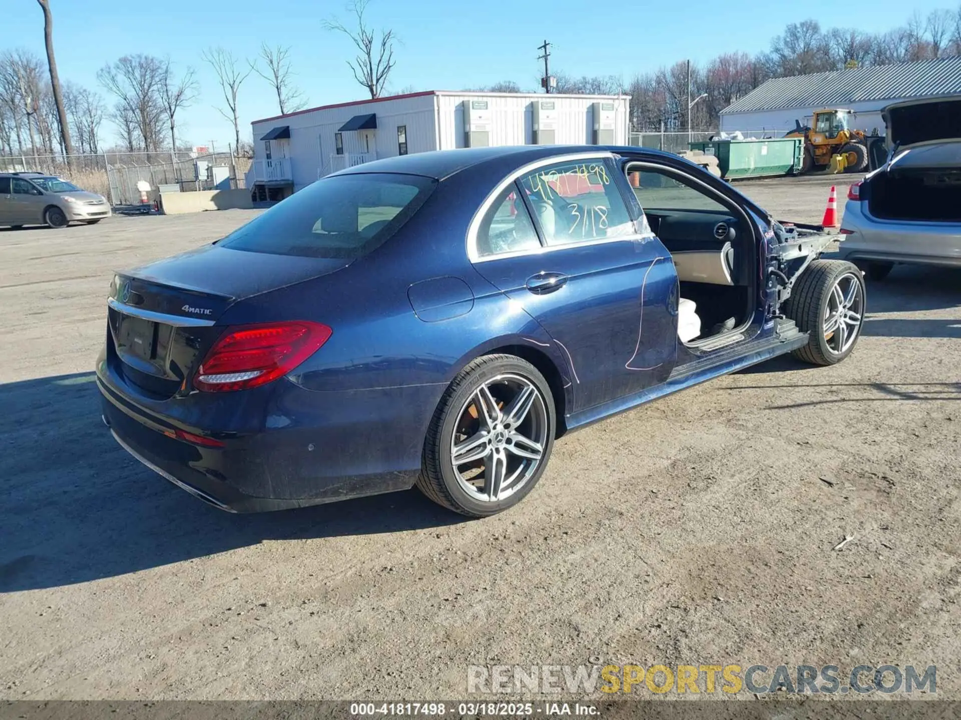4 Photograph of a damaged car WDDZF4KB8KA592634 MERCEDES-BENZ E 300 2019