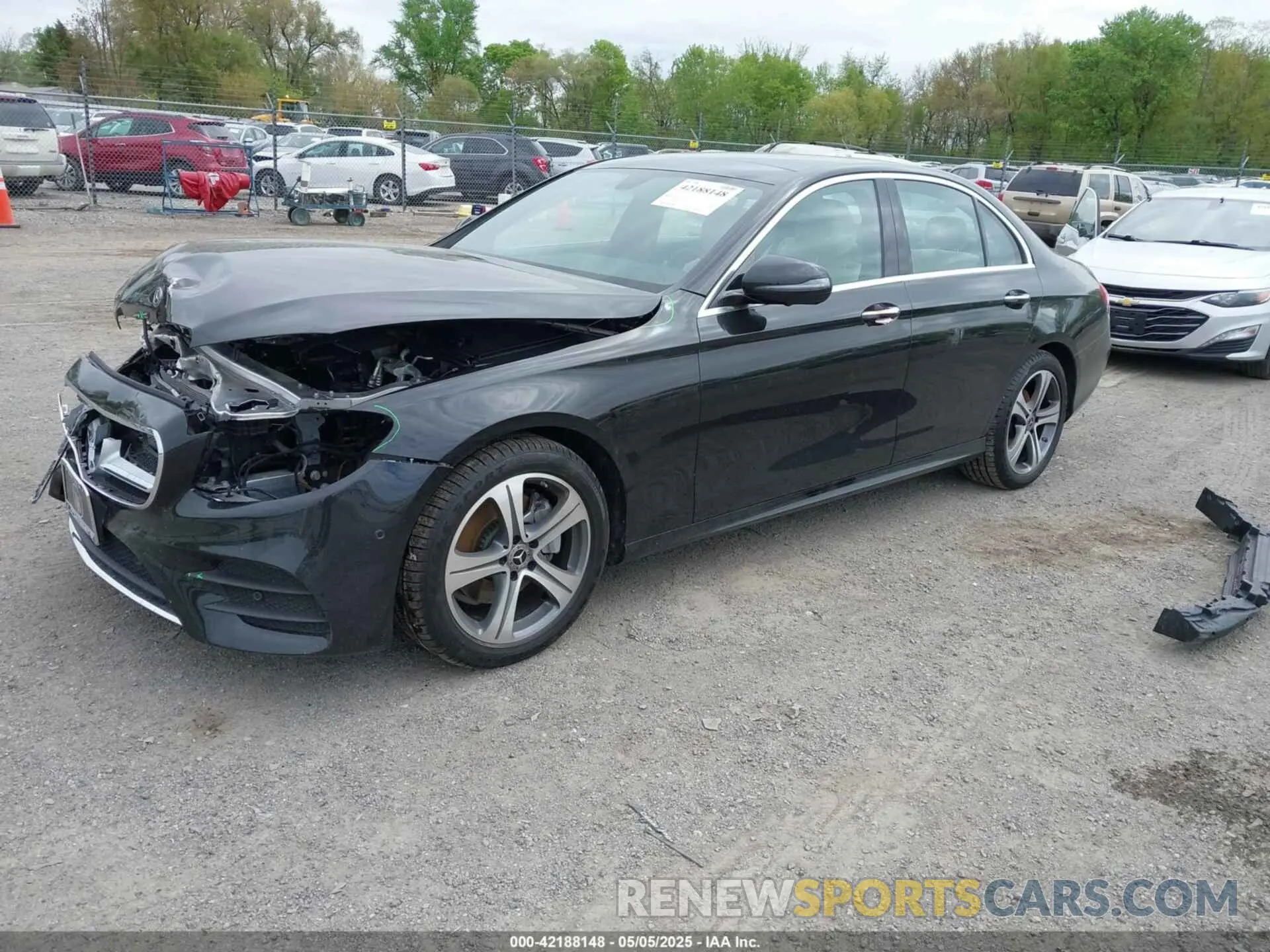 2 Photograph of a damaged car WDDZF4KBXKA617193 MERCEDES-BENZ E 300 2019