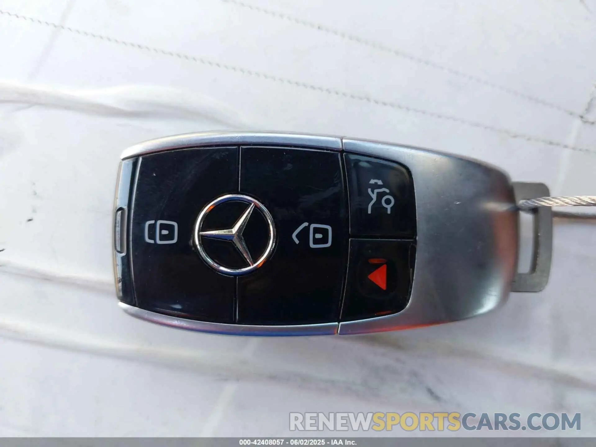 11 Photograph of a damaged car W1KZF8DB0LA812581 MERCEDES-BENZ E 350 2020