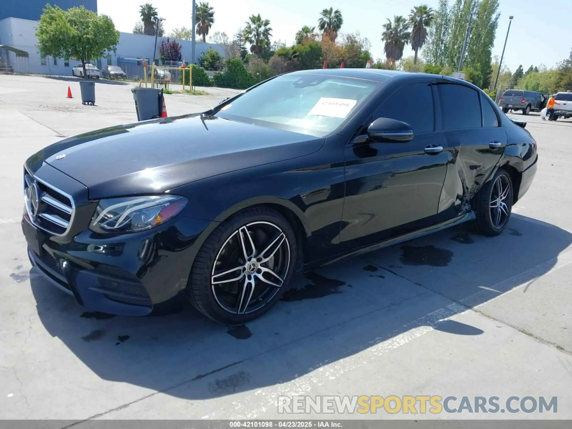 2 Photograph of a damaged car W1KZF8DB8LA827586 MERCEDES-BENZ E 350 2020