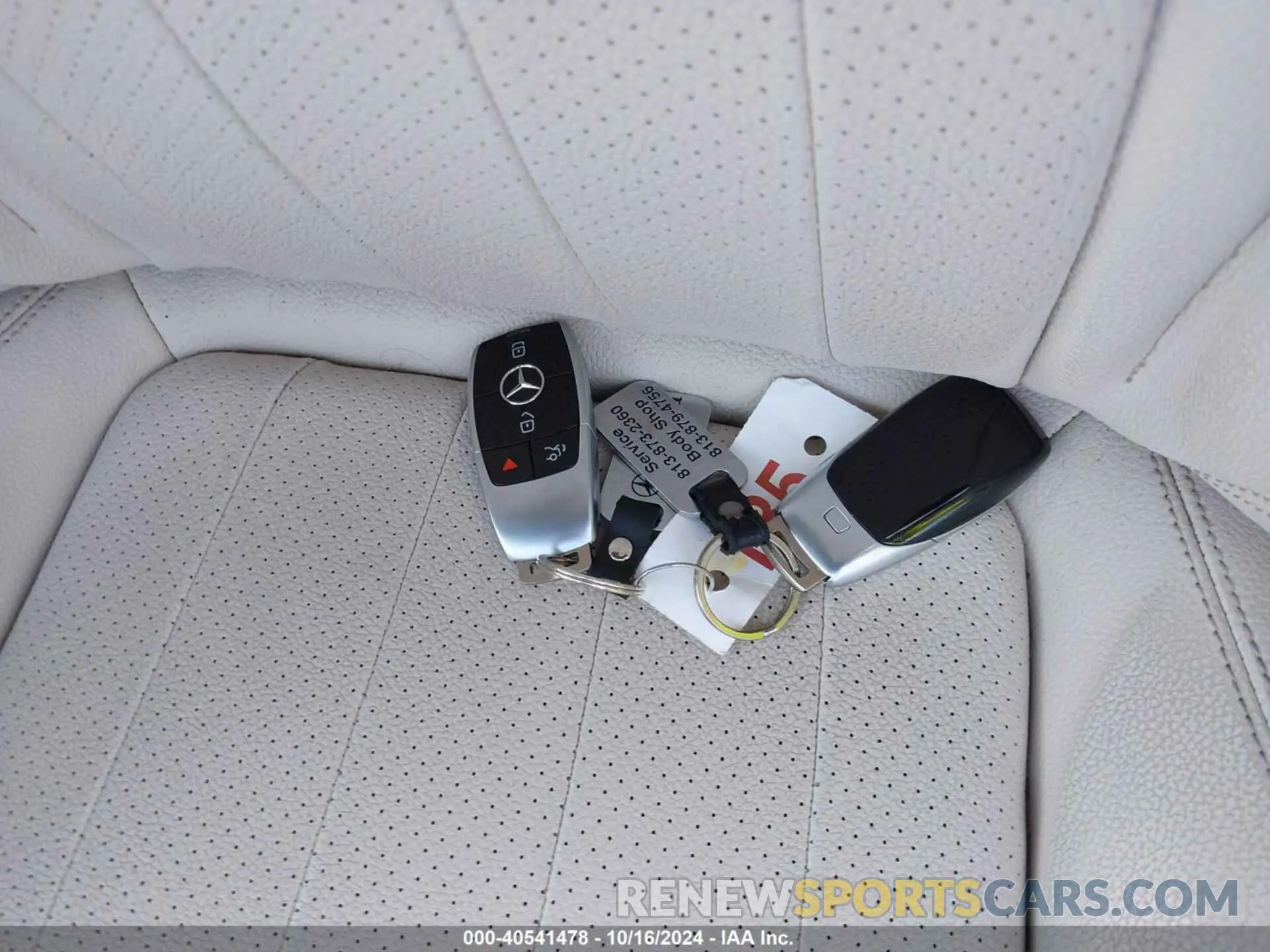 11 Photograph of a damaged car W1KZF8DB9LA763588 MERCEDES-BENZ E 350 2020