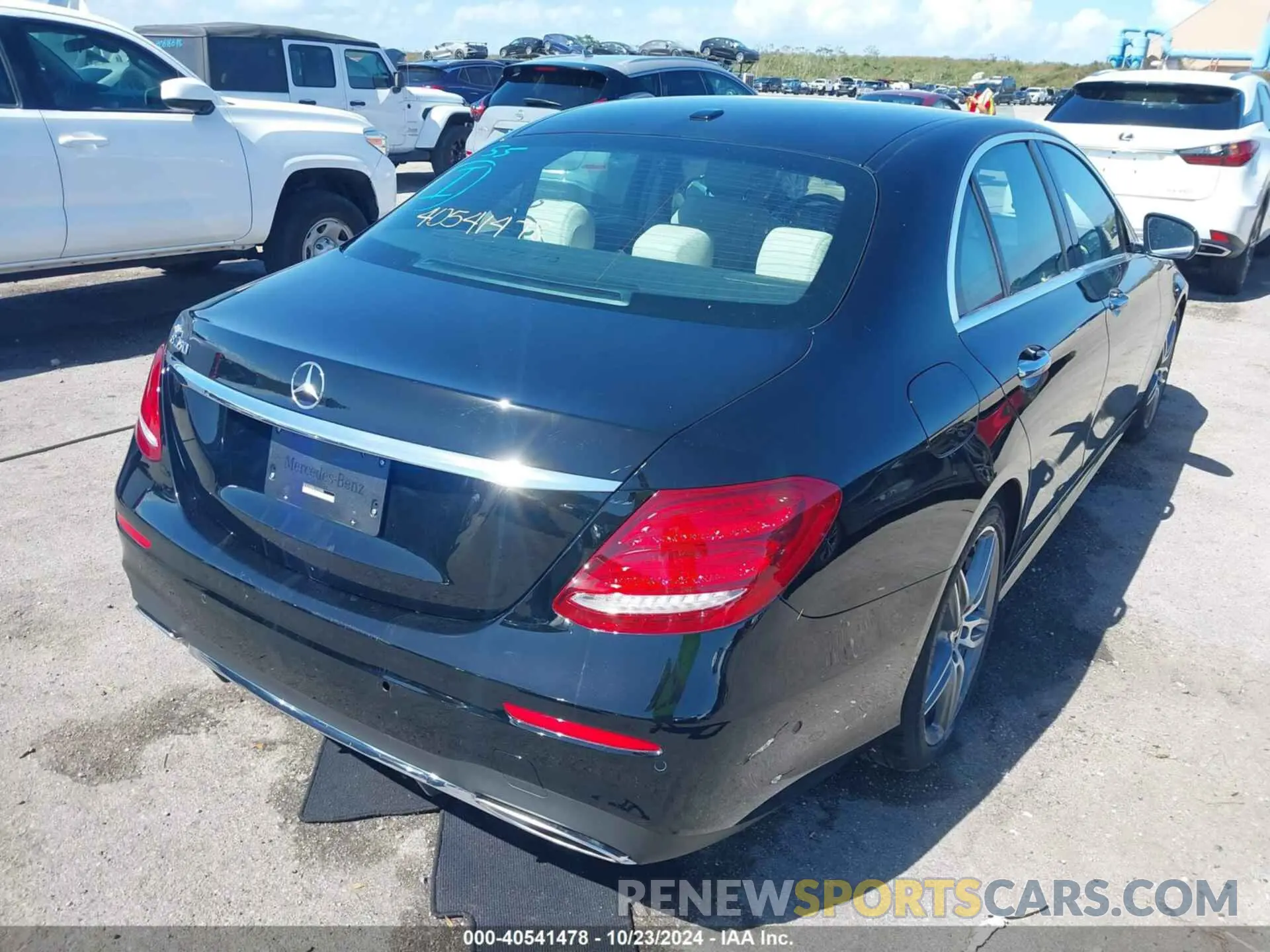 4 Photograph of a damaged car W1KZF8DB9LA763588 MERCEDES-BENZ E 350 2020