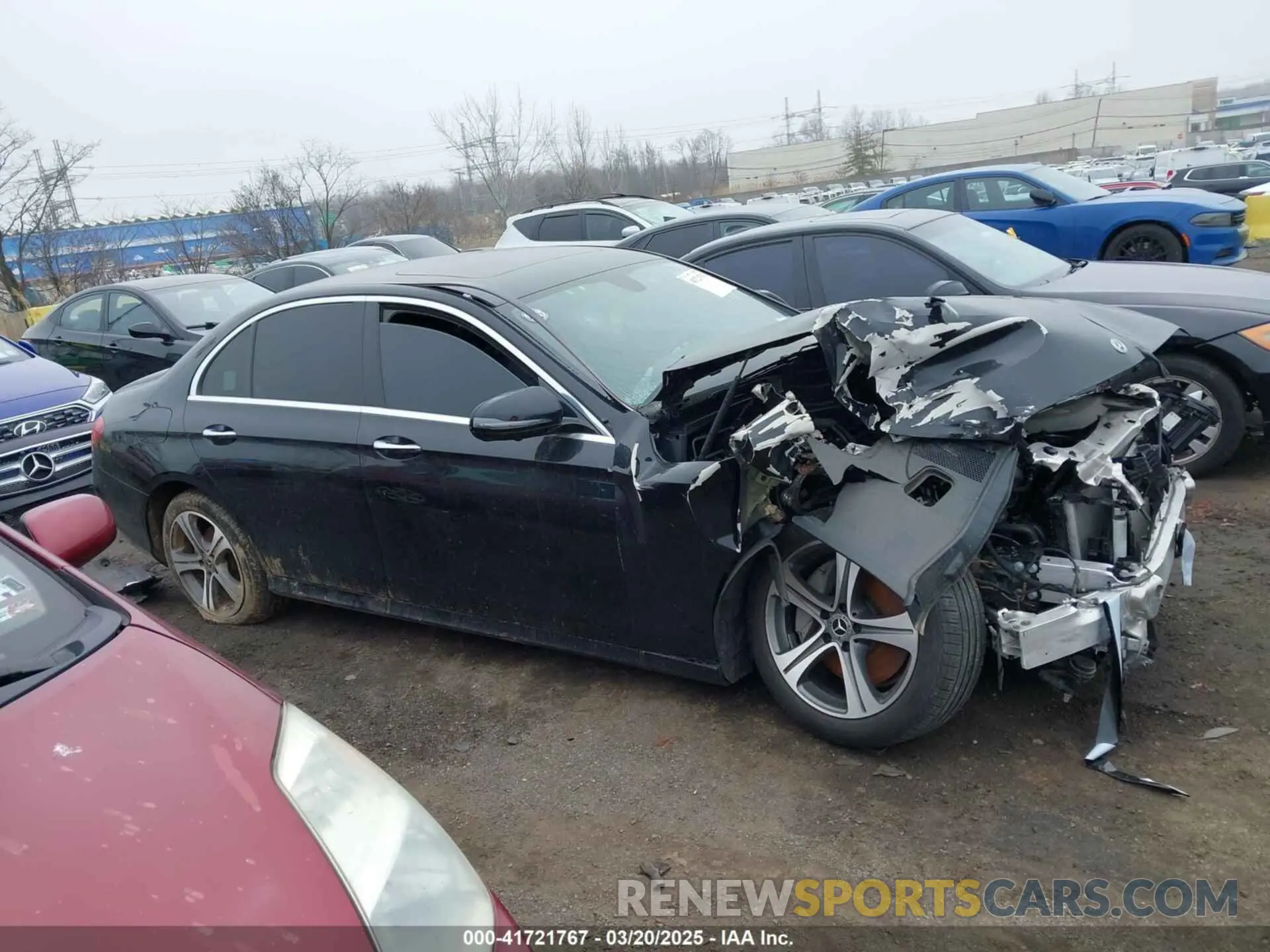 13 Photograph of a damaged car W1KZF8EB1LA827959 MERCEDES-BENZ E 350 2020