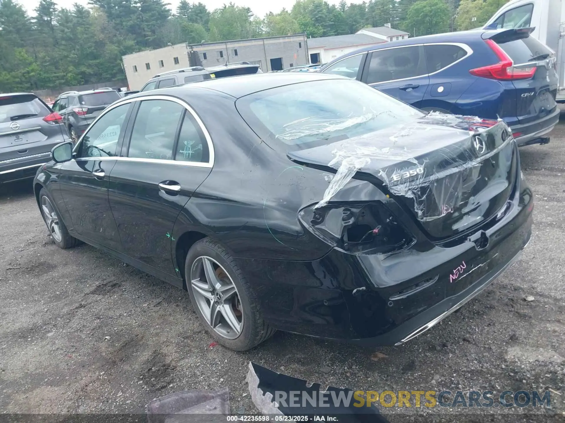 3 Photograph of a damaged car W1KZF8EB3LA822200 MERCEDES-BENZ E 350 2020