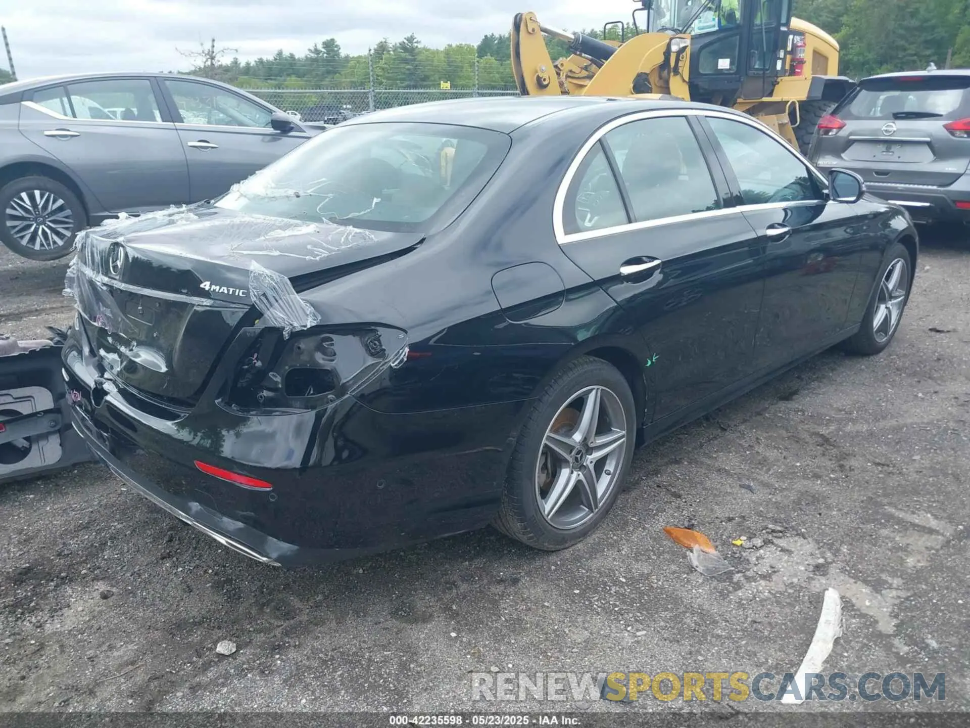 4 Photograph of a damaged car W1KZF8EB3LA822200 MERCEDES-BENZ E 350 2020