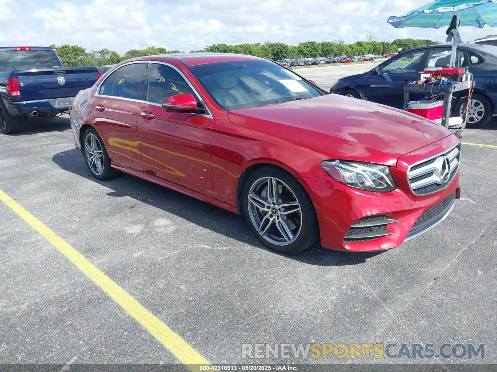 1 Photograph of a damaged car WDDZF8DB1LA747787 MERCEDES-BENZ E 350 2020