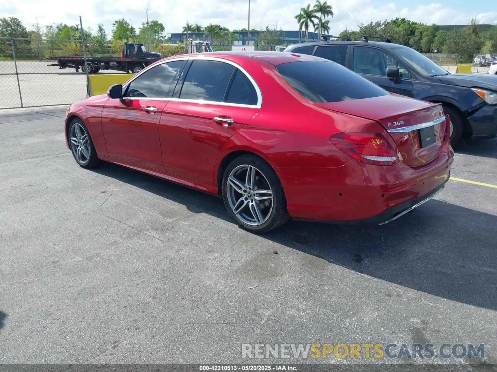 3 Photograph of a damaged car WDDZF8DB1LA747787 MERCEDES-BENZ E 350 2020