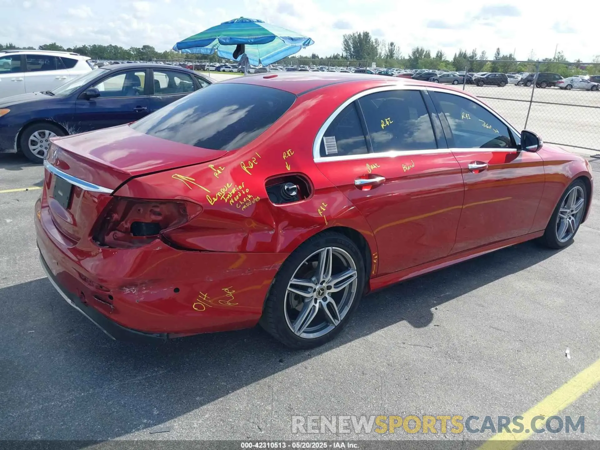 6 Photograph of a damaged car WDDZF8DB1LA747787 MERCEDES-BENZ E 350 2020