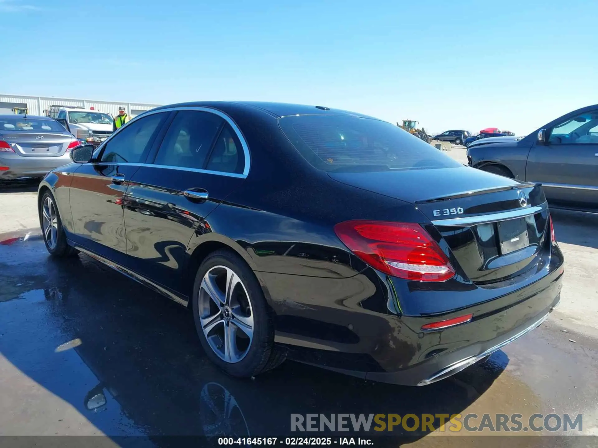 3 Photograph of a damaged car WDDZF8DB4LA702357 MERCEDES-BENZ E 350 2020