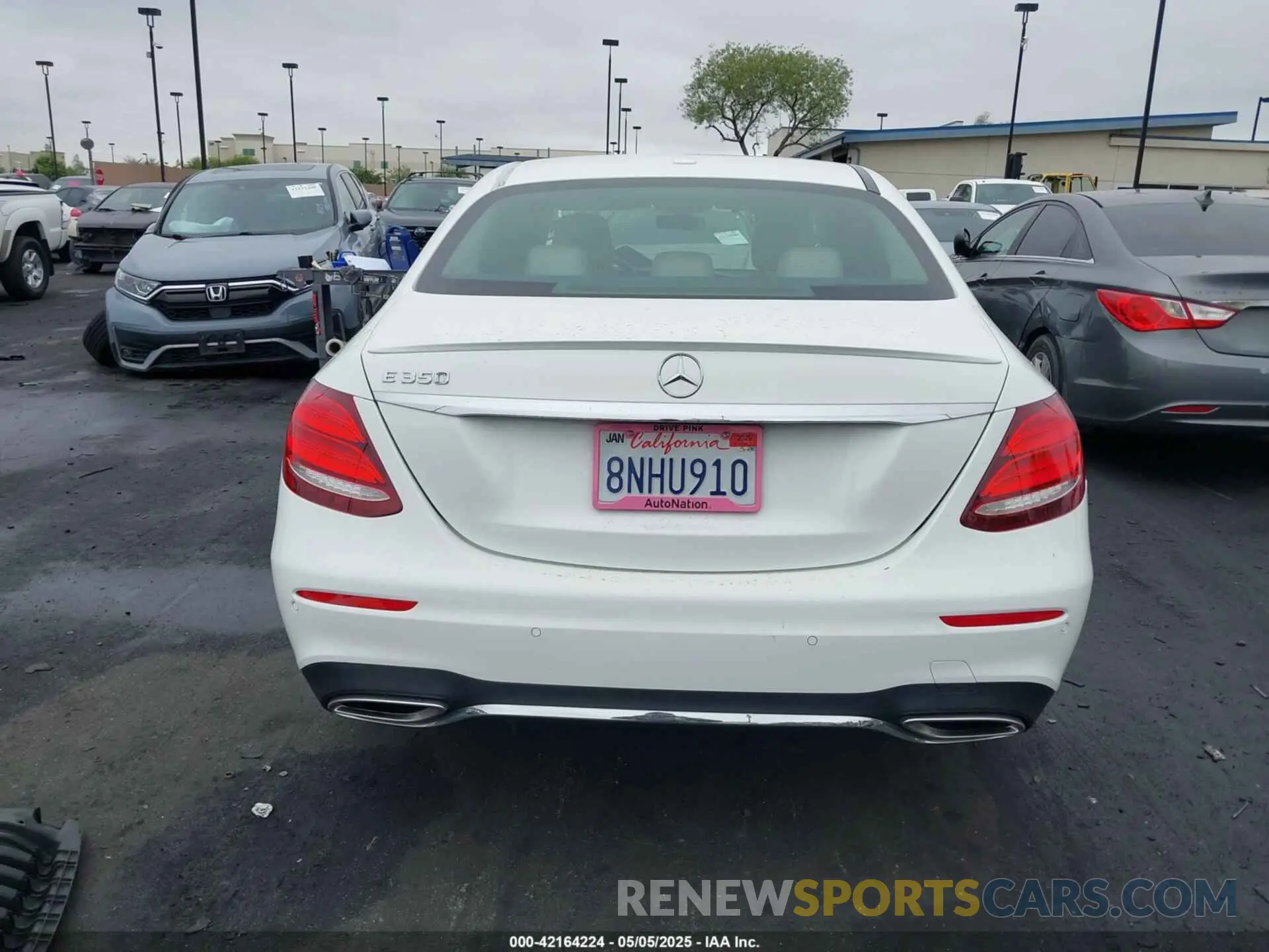 17 Photograph of a damaged car WDDZF8DB4LA745452 MERCEDES-BENZ E 350 2020