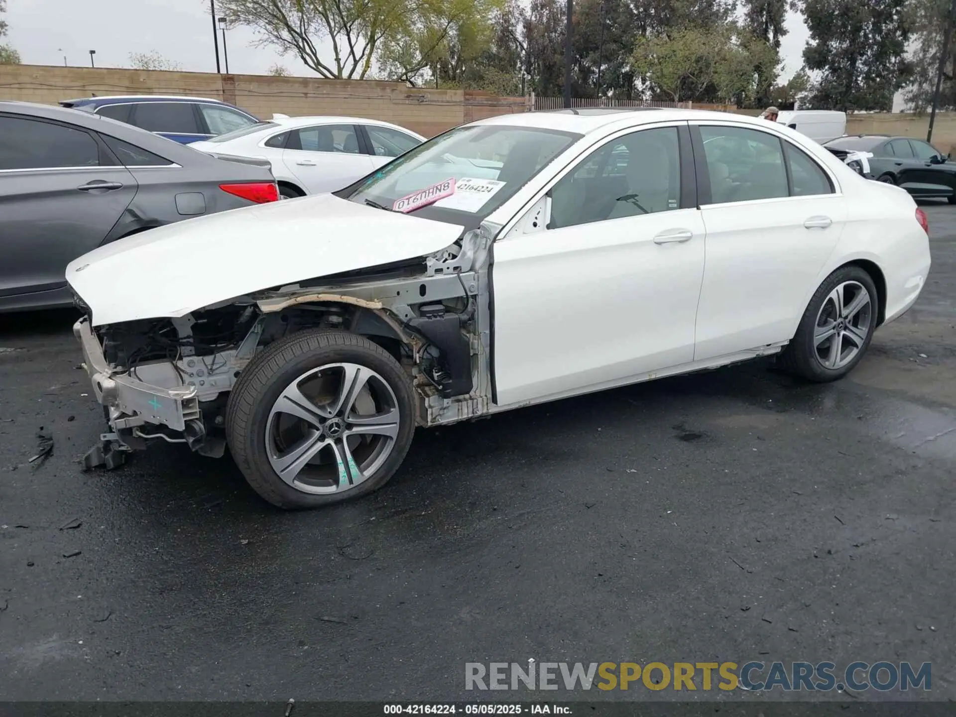 2 Photograph of a damaged car WDDZF8DB4LA745452 MERCEDES-BENZ E 350 2020