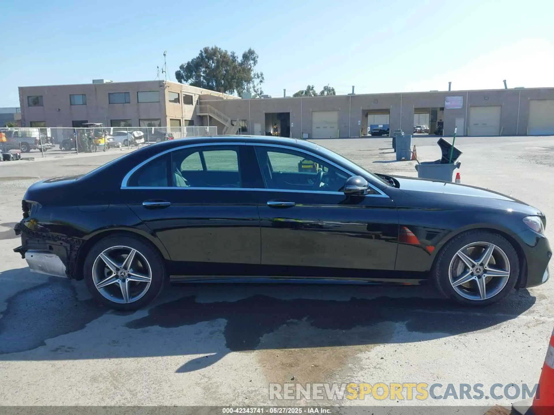 14 Photograph of a damaged car WDDZF8DB5LA709740 MERCEDES-BENZ E 350 2020