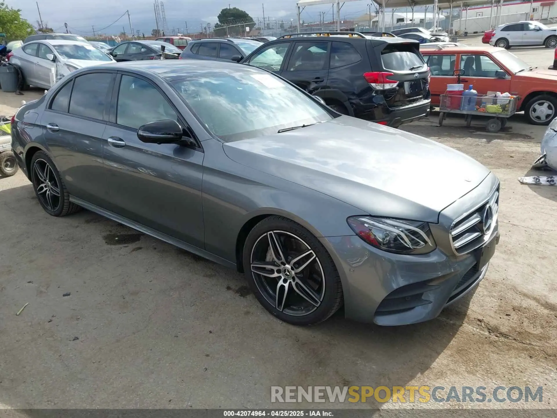 1 Photograph of a damaged car WDDZF8DB5LA711908 MERCEDES-BENZ E 350 2020