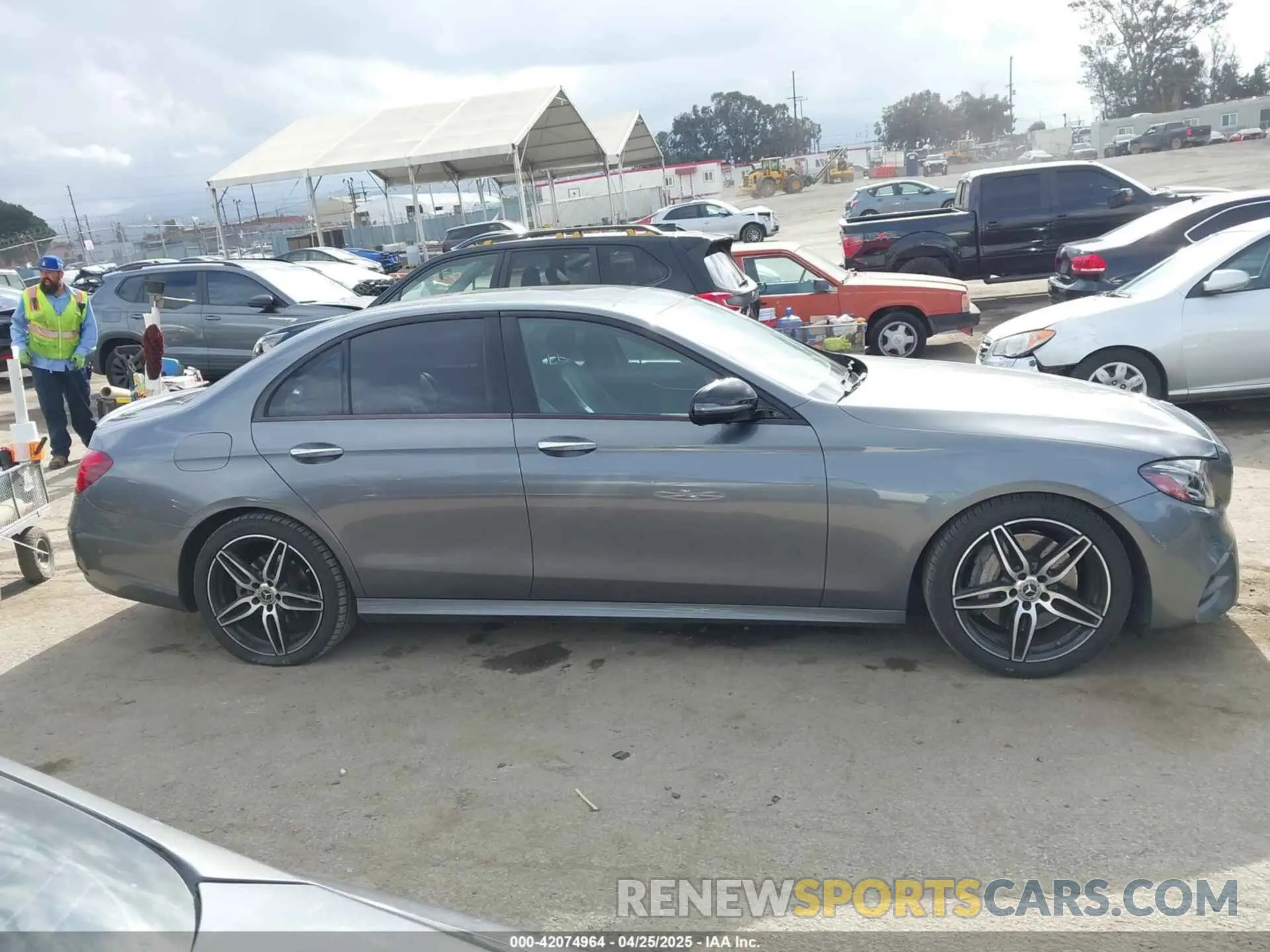 13 Photograph of a damaged car WDDZF8DB5LA711908 MERCEDES-BENZ E 350 2020