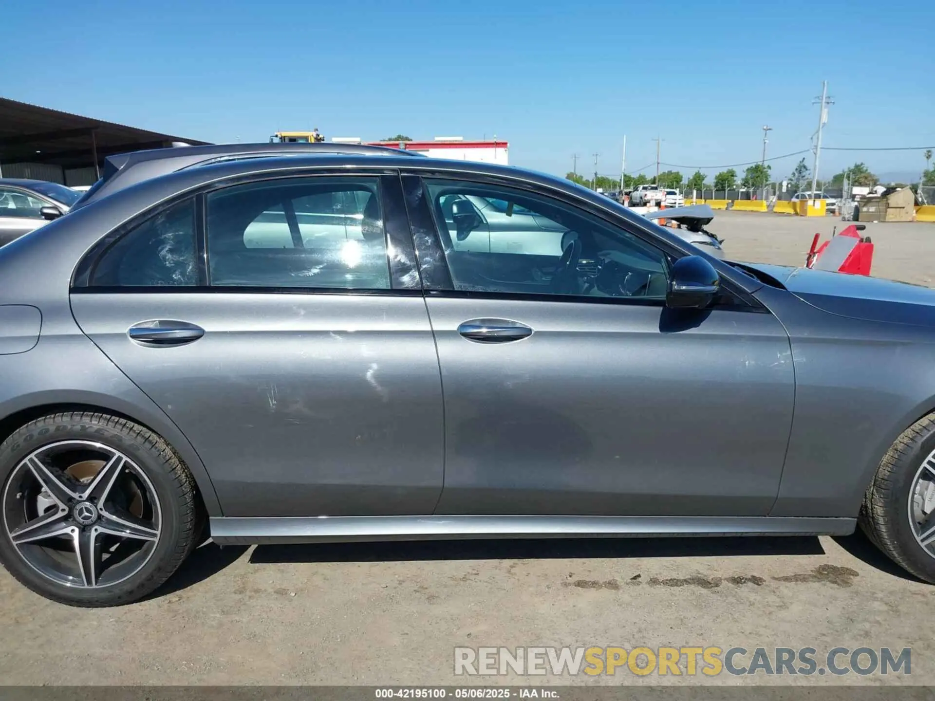 13 Photograph of a damaged car WDDZF8DB6LA753035 MERCEDES-BENZ E 350 2020