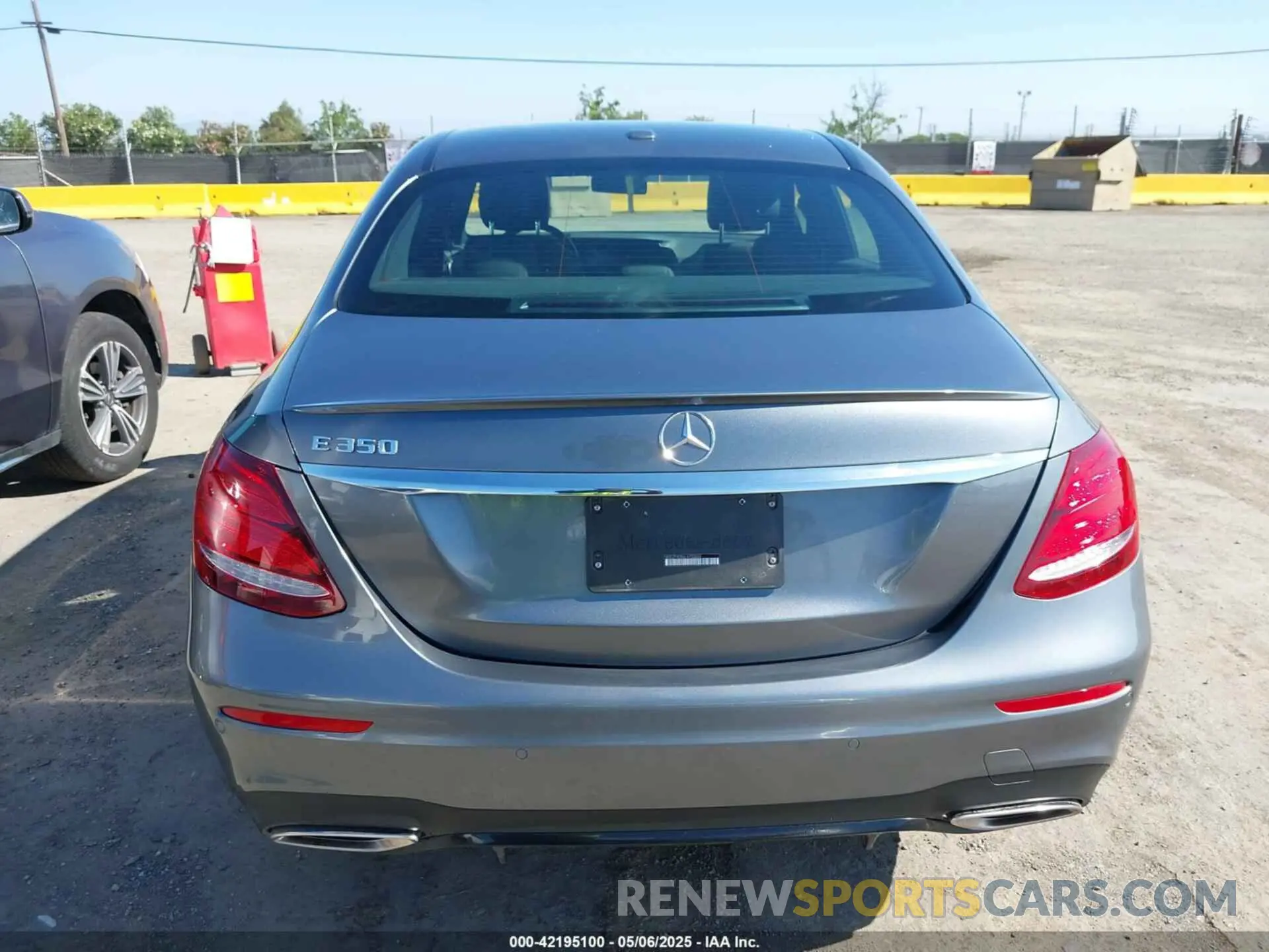 16 Photograph of a damaged car WDDZF8DB6LA753035 MERCEDES-BENZ E 350 2020