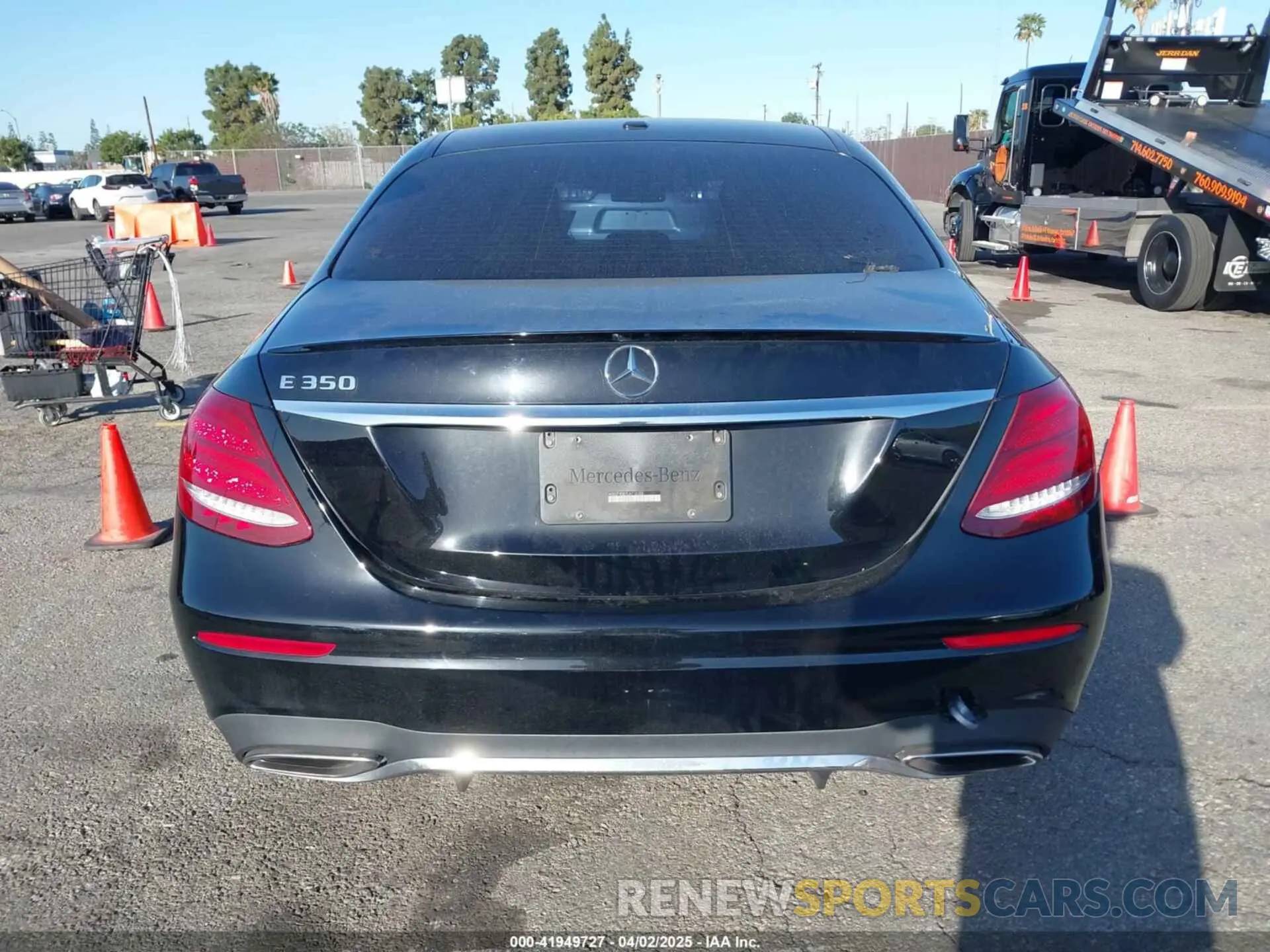 16 Photograph of a damaged car WDDZF8DB7LA712123 MERCEDES-BENZ E 350 2020