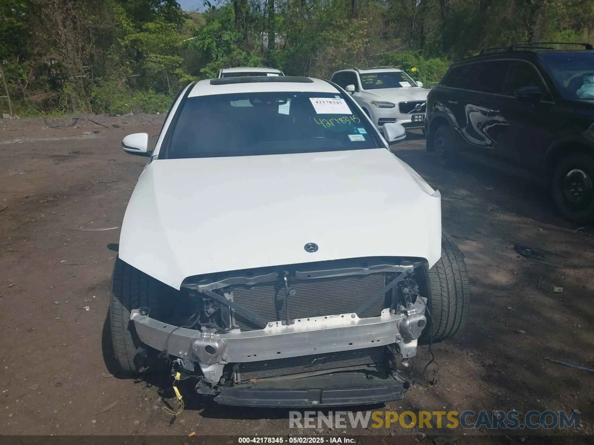 12 Photograph of a damaged car WDDZF8DB7LA747518 MERCEDES-BENZ E 350 2020