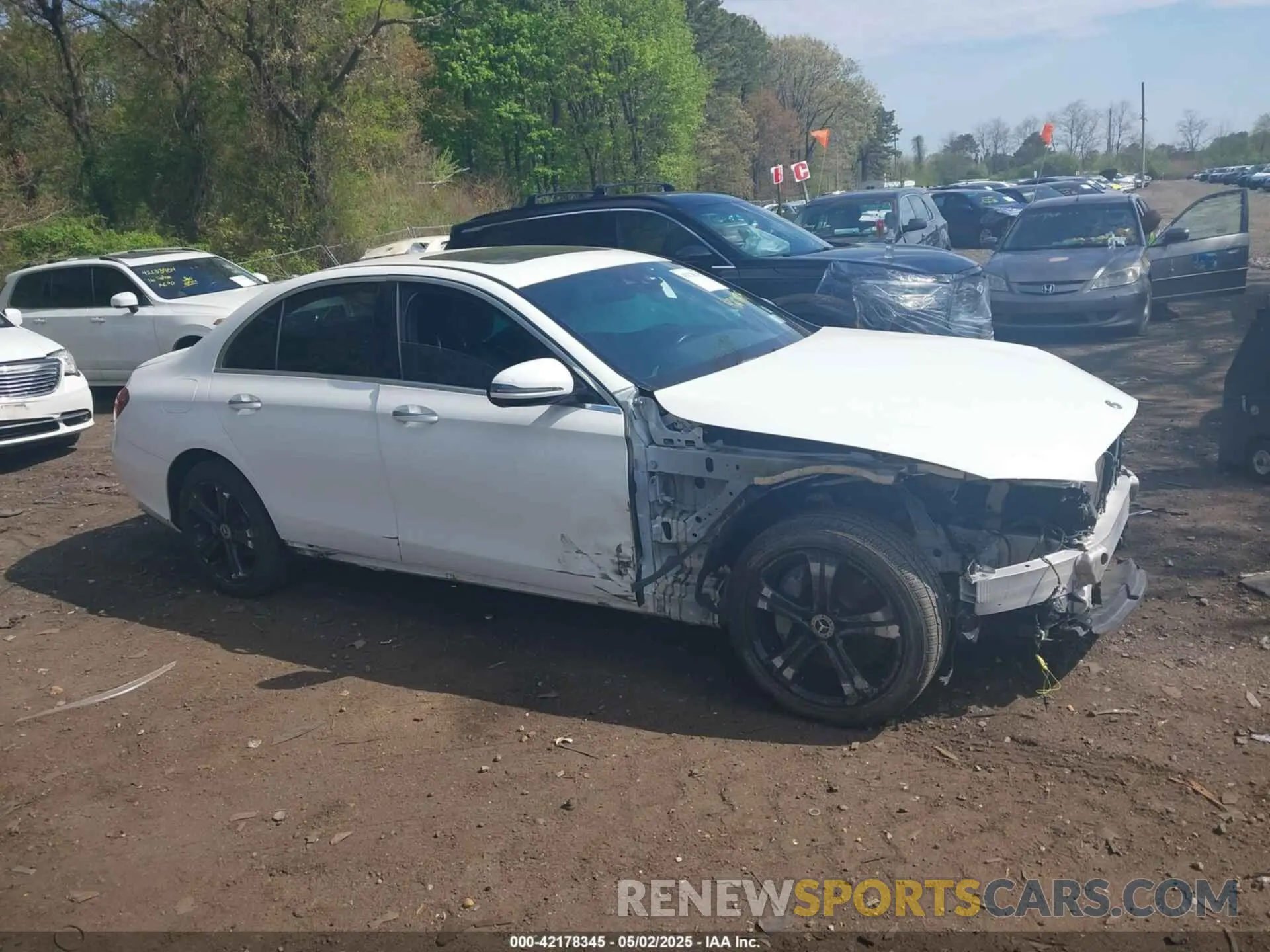 13 Photograph of a damaged car WDDZF8DB7LA747518 MERCEDES-BENZ E 350 2020