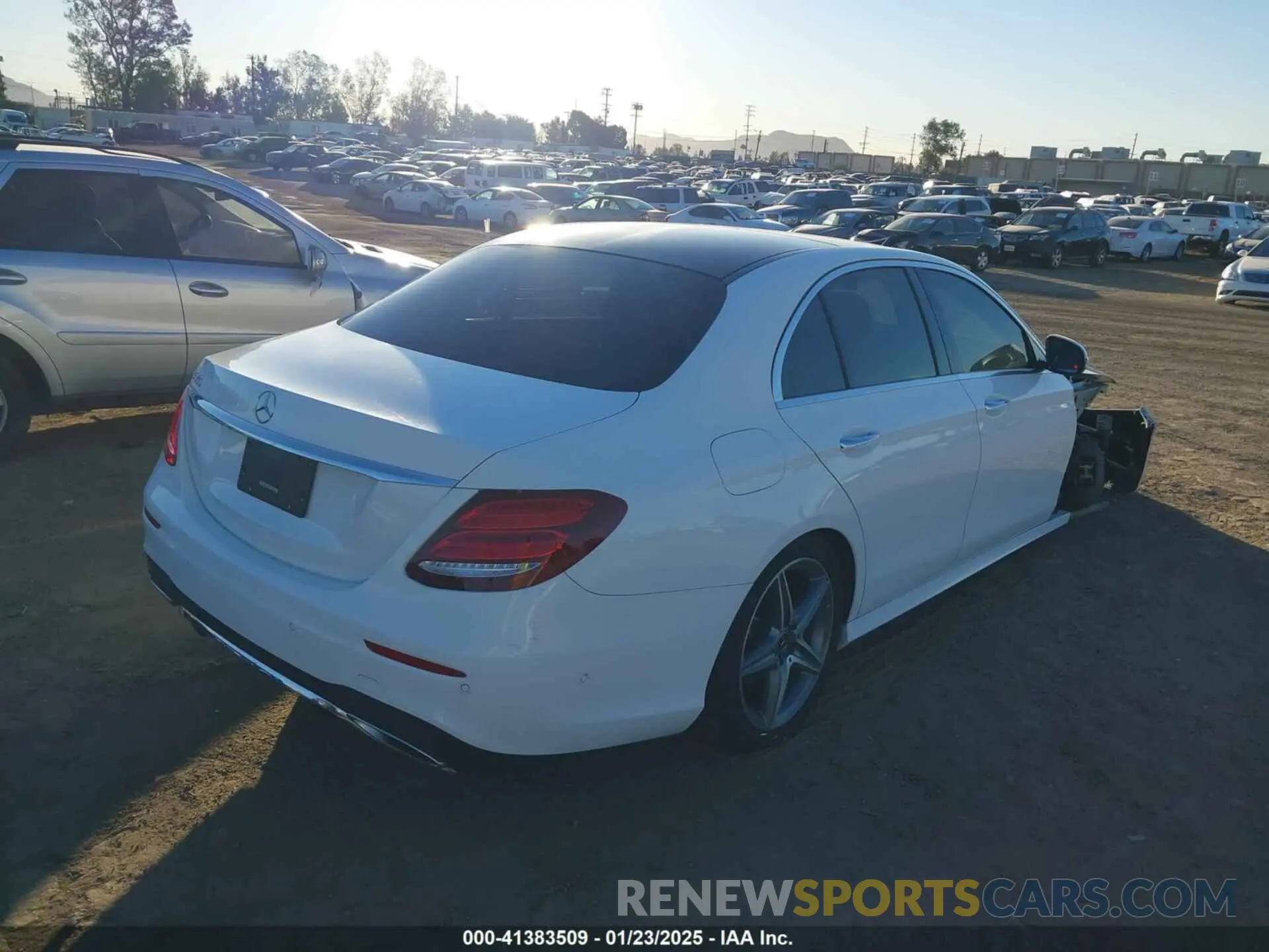 4 Photograph of a damaged car WDDZF8DBXLA741096 MERCEDES-BENZ E 350 2020
