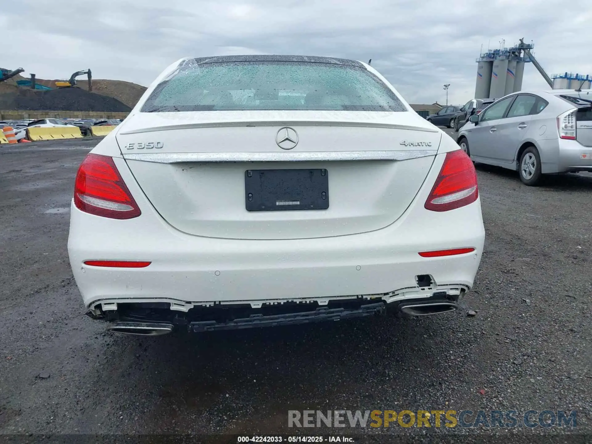 16 Photograph of a damaged car WDDZF8EB1LA721611 MERCEDES-BENZ E 350 2020